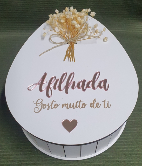 Caixa  em formato de ovo