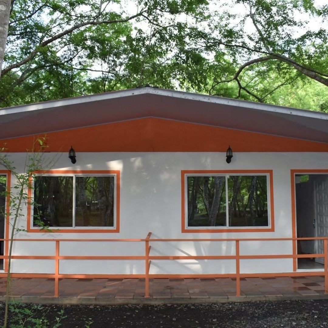 CABAÑA NARANJA