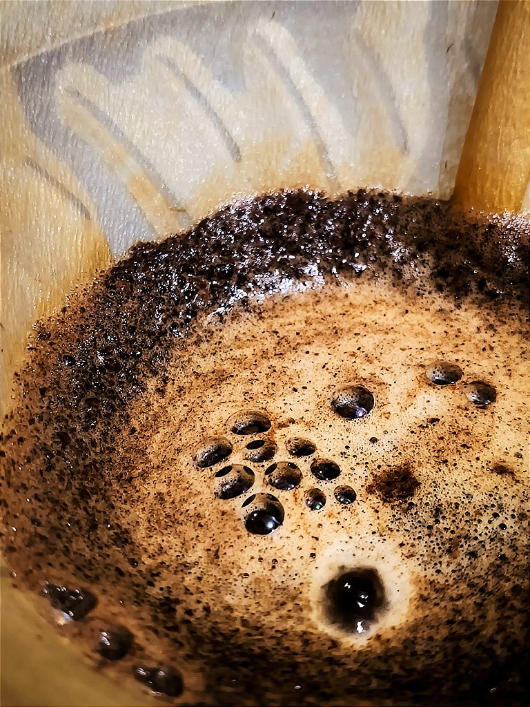 CAFÉ COM NOTAS DE CARAMELO