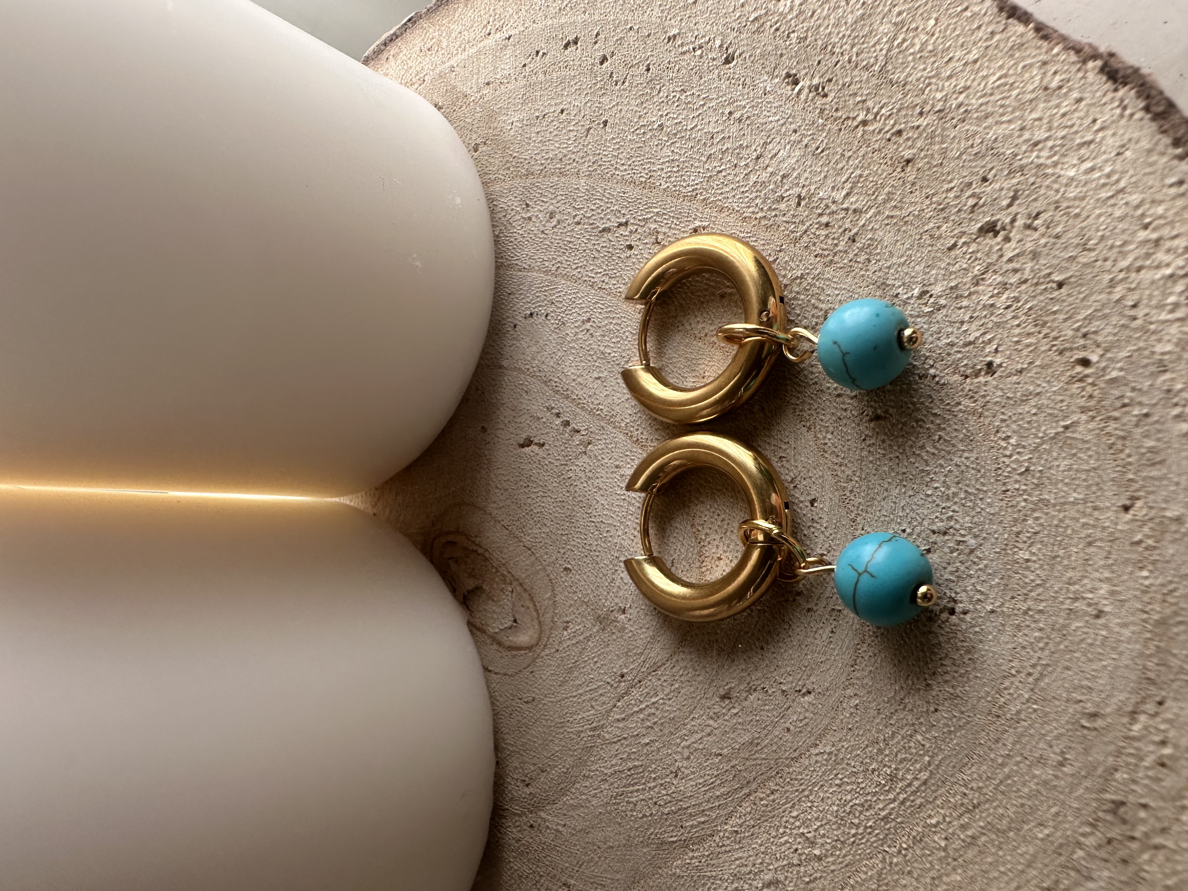 Pendientes de Howlita Turquesa