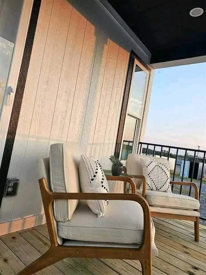  Fully furnished 40ft Container home