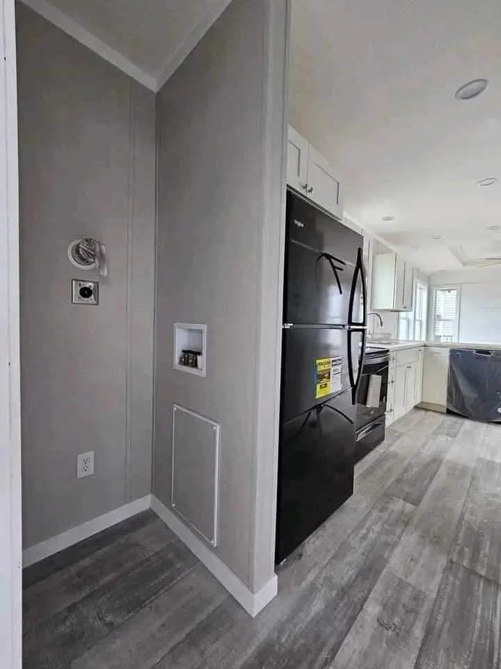  Fully furnished 40ft Container home