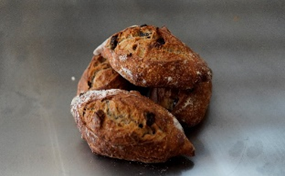 PÃO RUSTICO MACADAMIA, NOZES, castanha E UVA PASSA