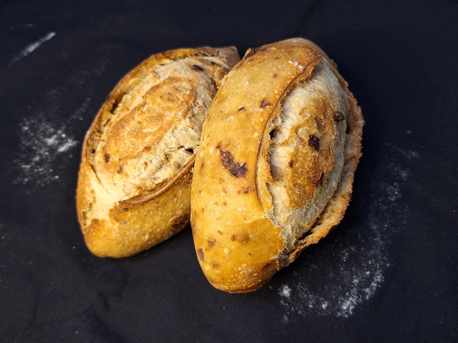 PÃO RUSTICO TOMATE SECO