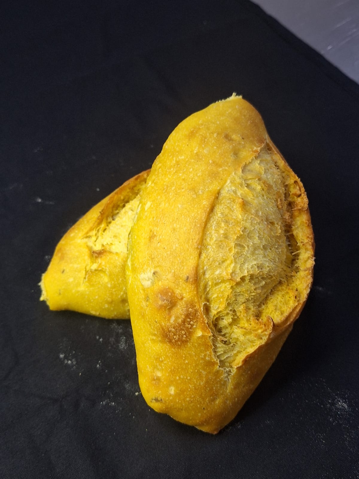 PÃO RUSTICO DAMASCO E CASTANHA DO PARÁ