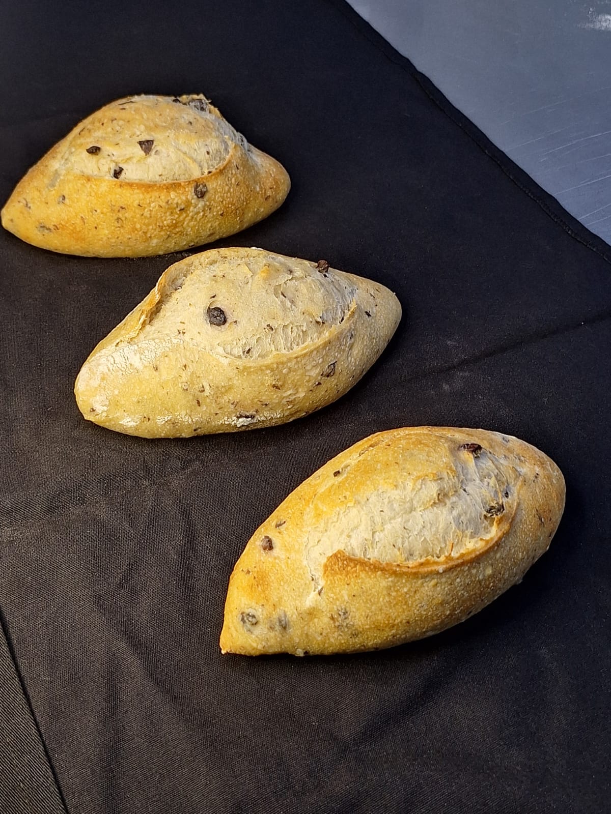 PÃO RUSTICO OLIVAS PRETAS