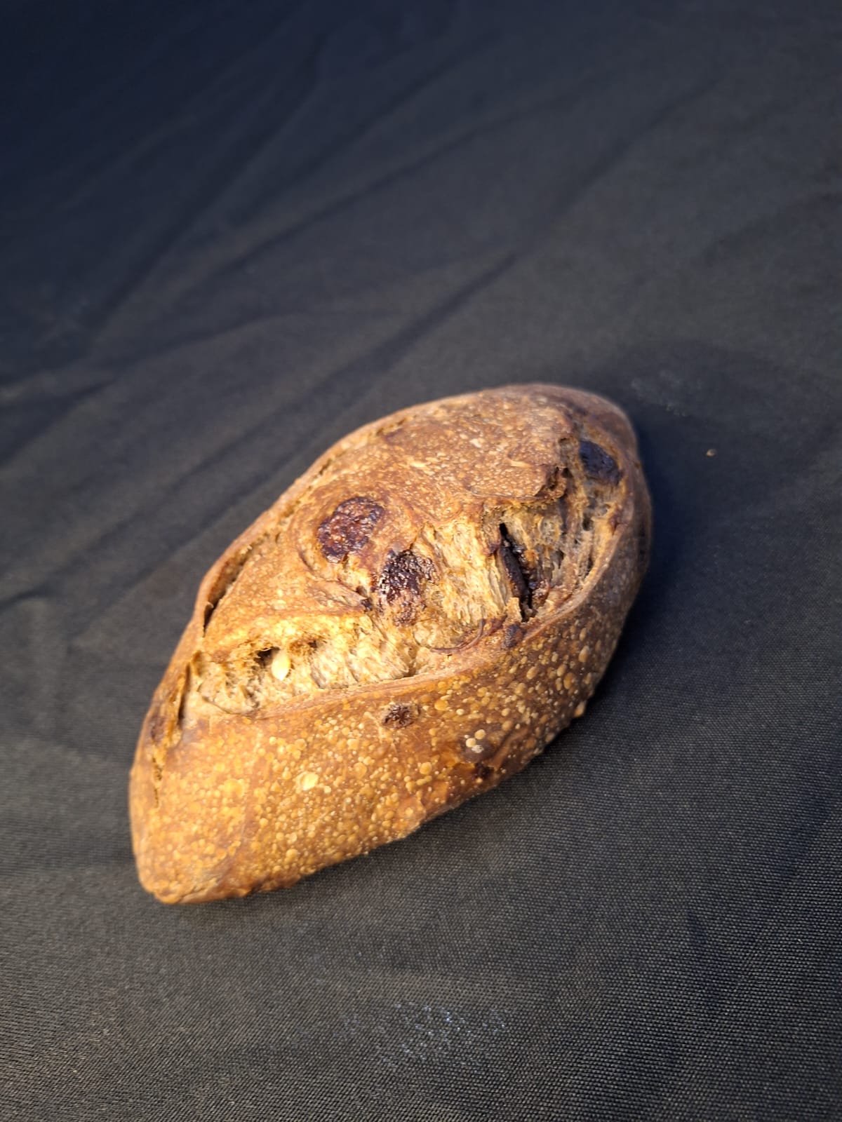 PÃO RUSTICO CHOCOLATE E CASTANHA DO PARÁ 