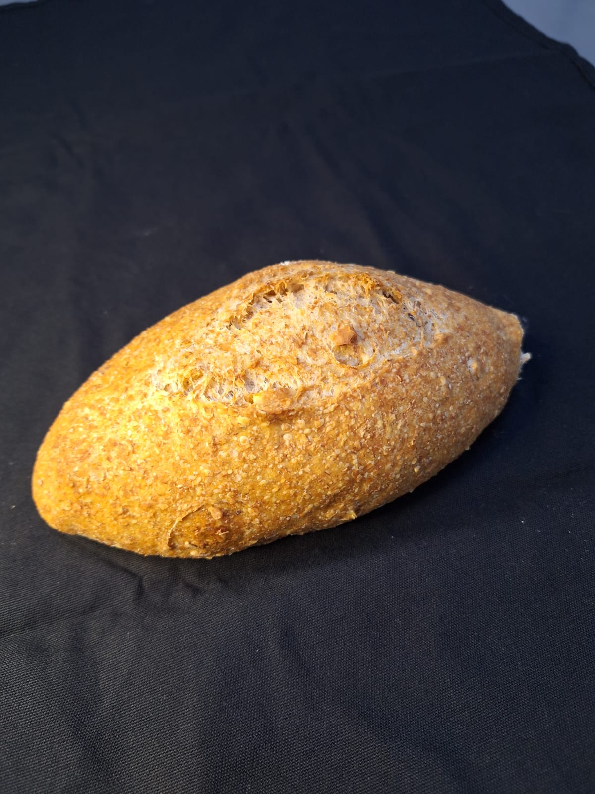 PÃO RUSTICO 100% INTEGRAL C\ CASTANHA