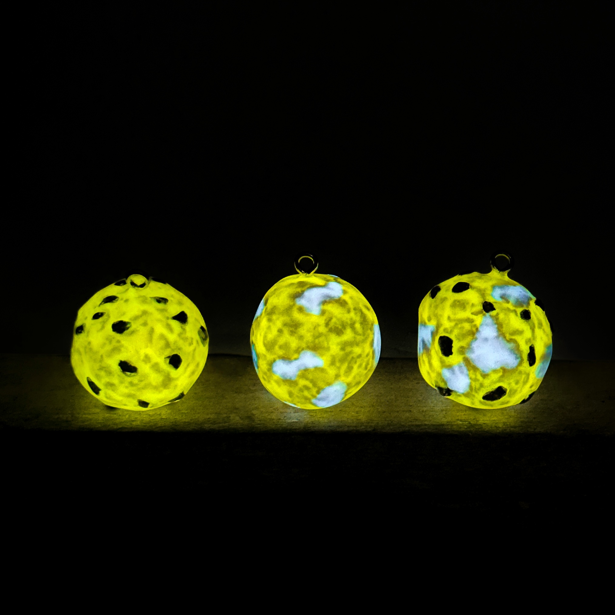 BOLONES