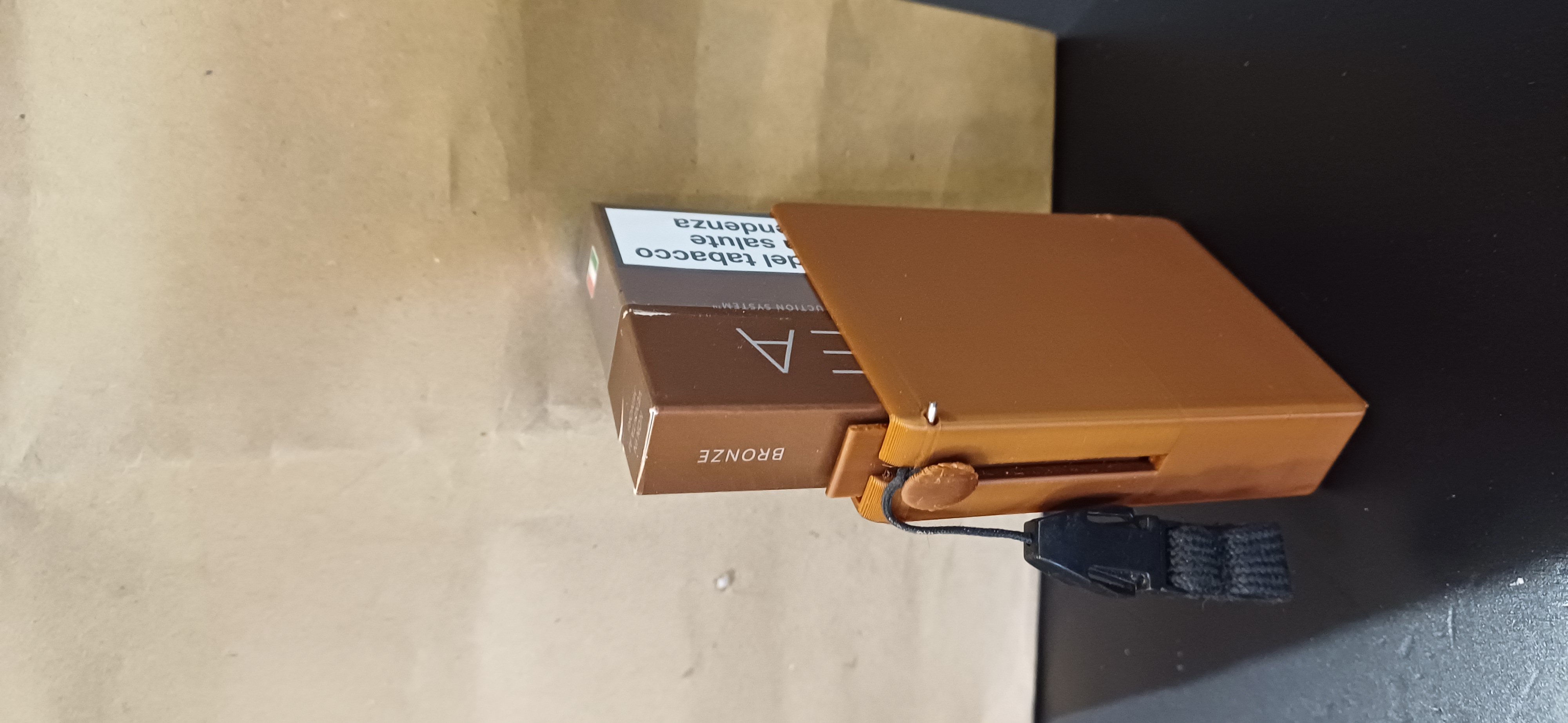 Porta sigarette iqos antibambino