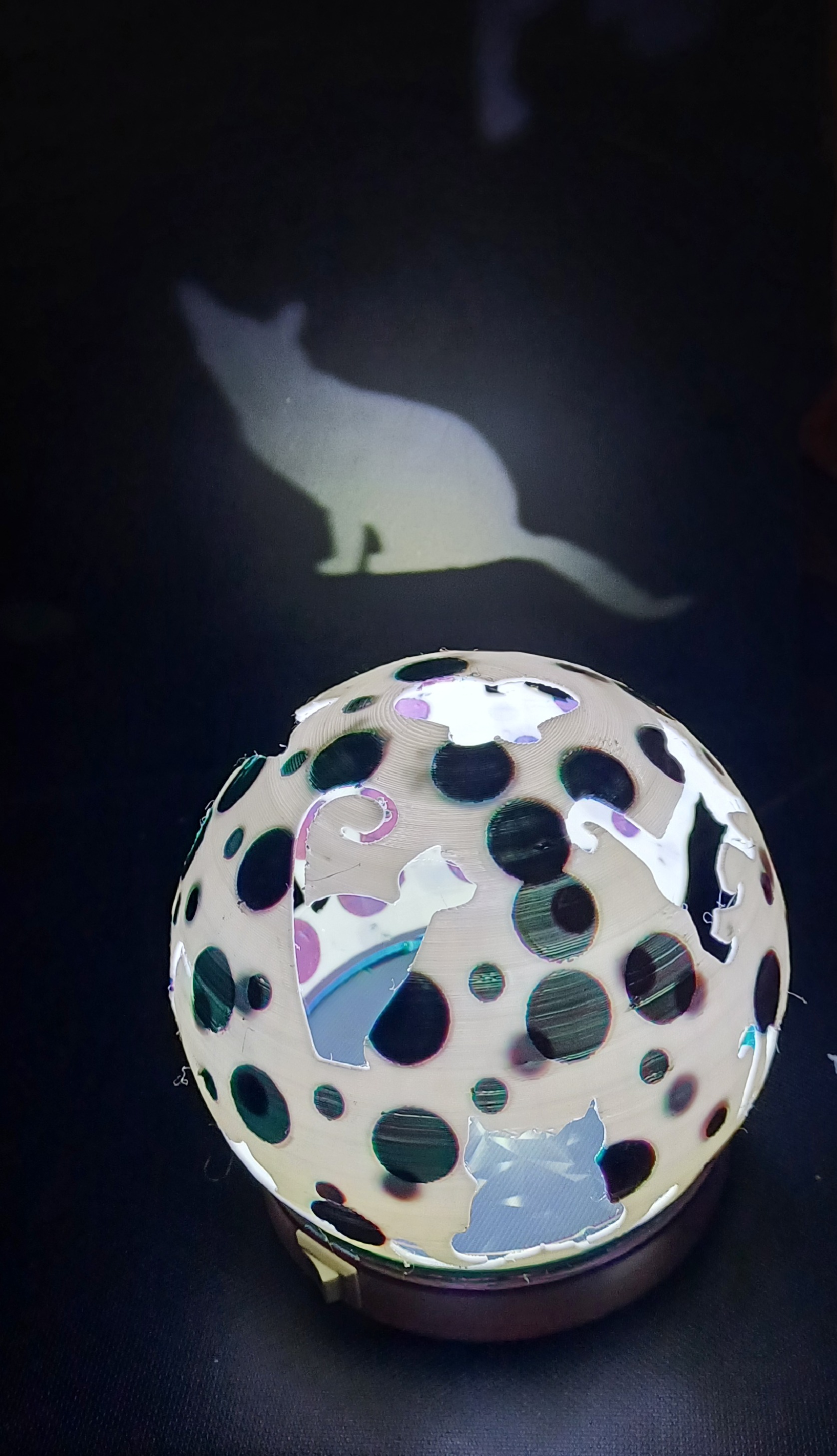 Cat-Themed Projector Lamp