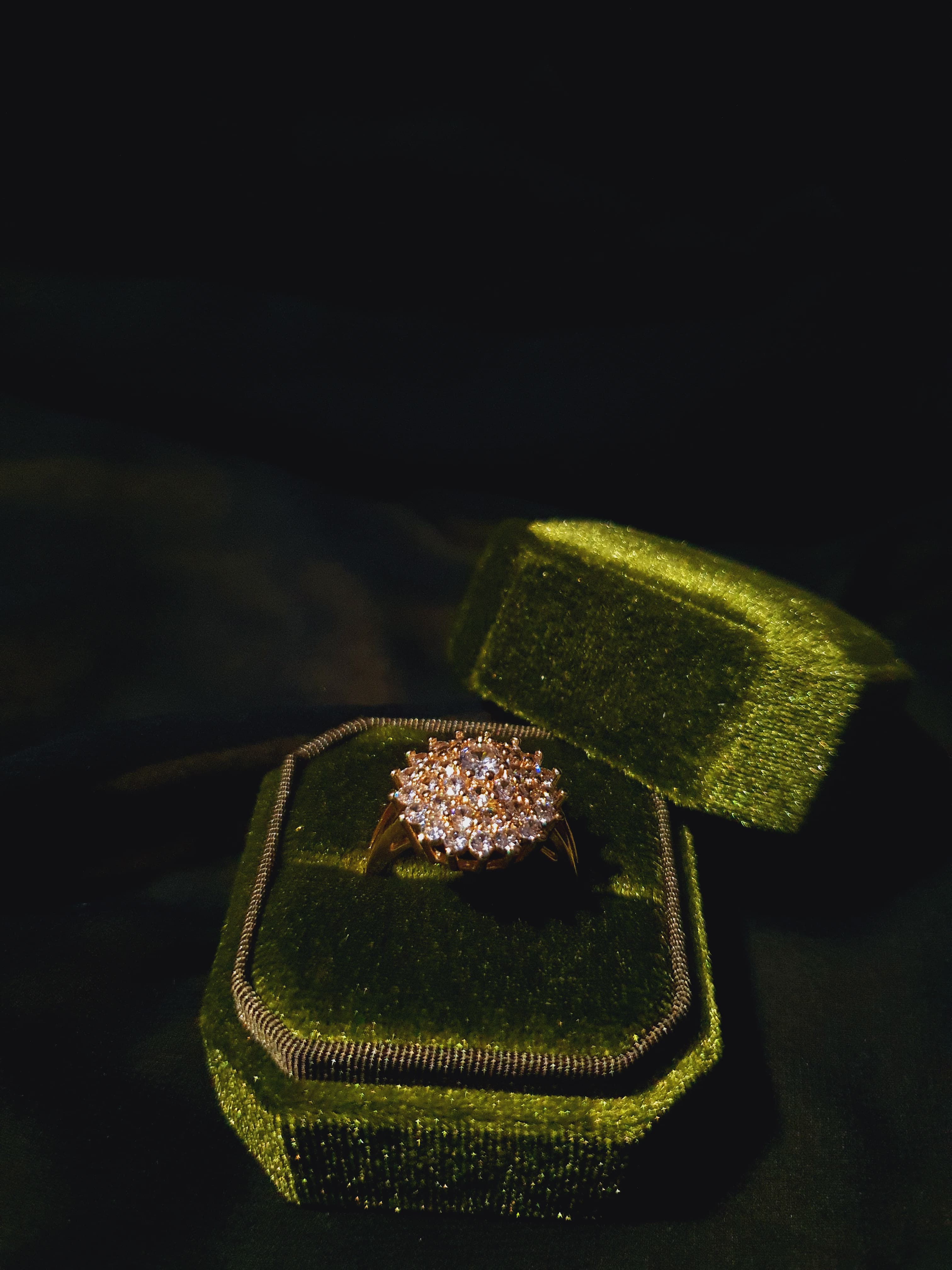 Engagement type ring