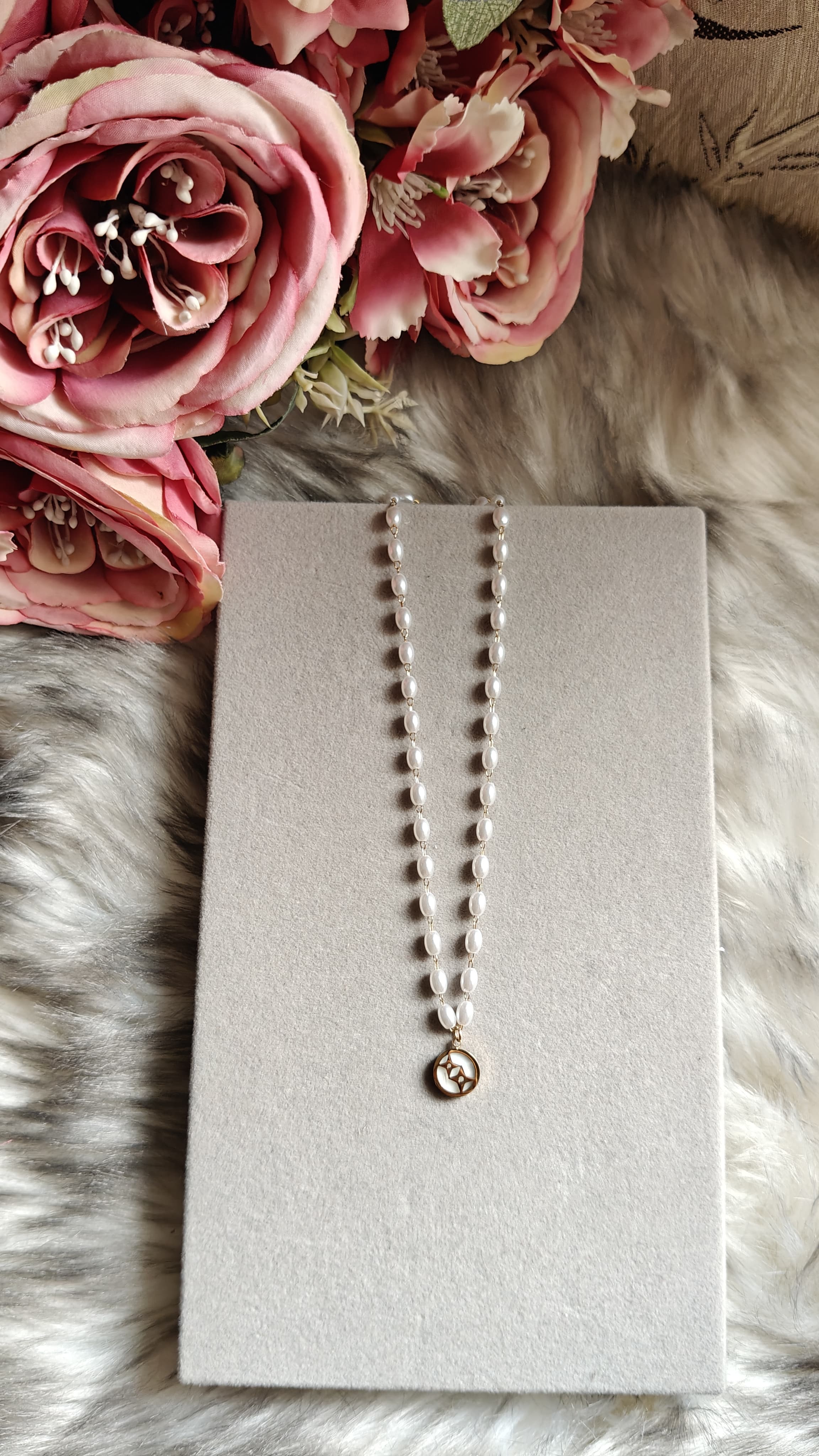 Pearl Necklace with Gold Pendant