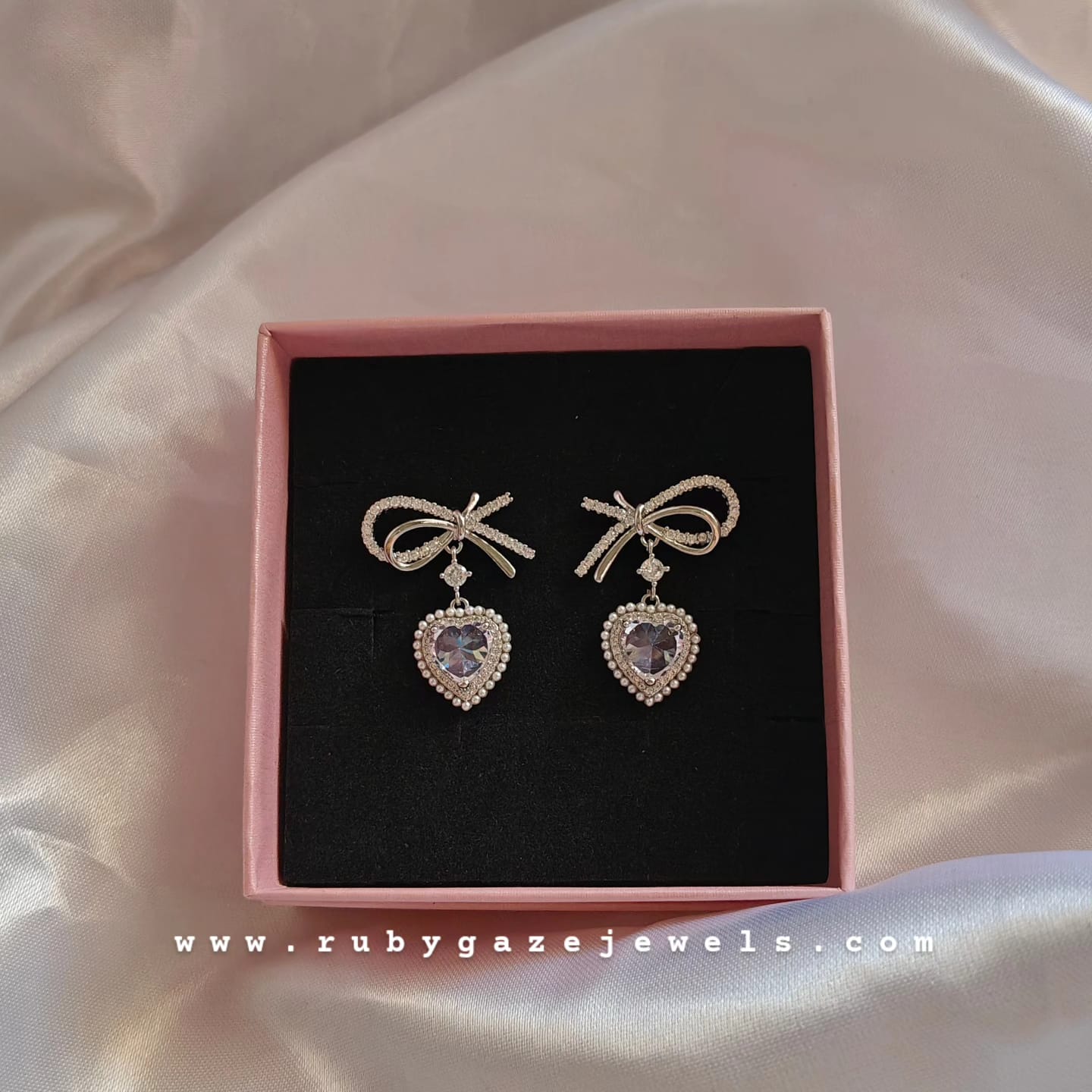 Heart-shaped bow Earrings
