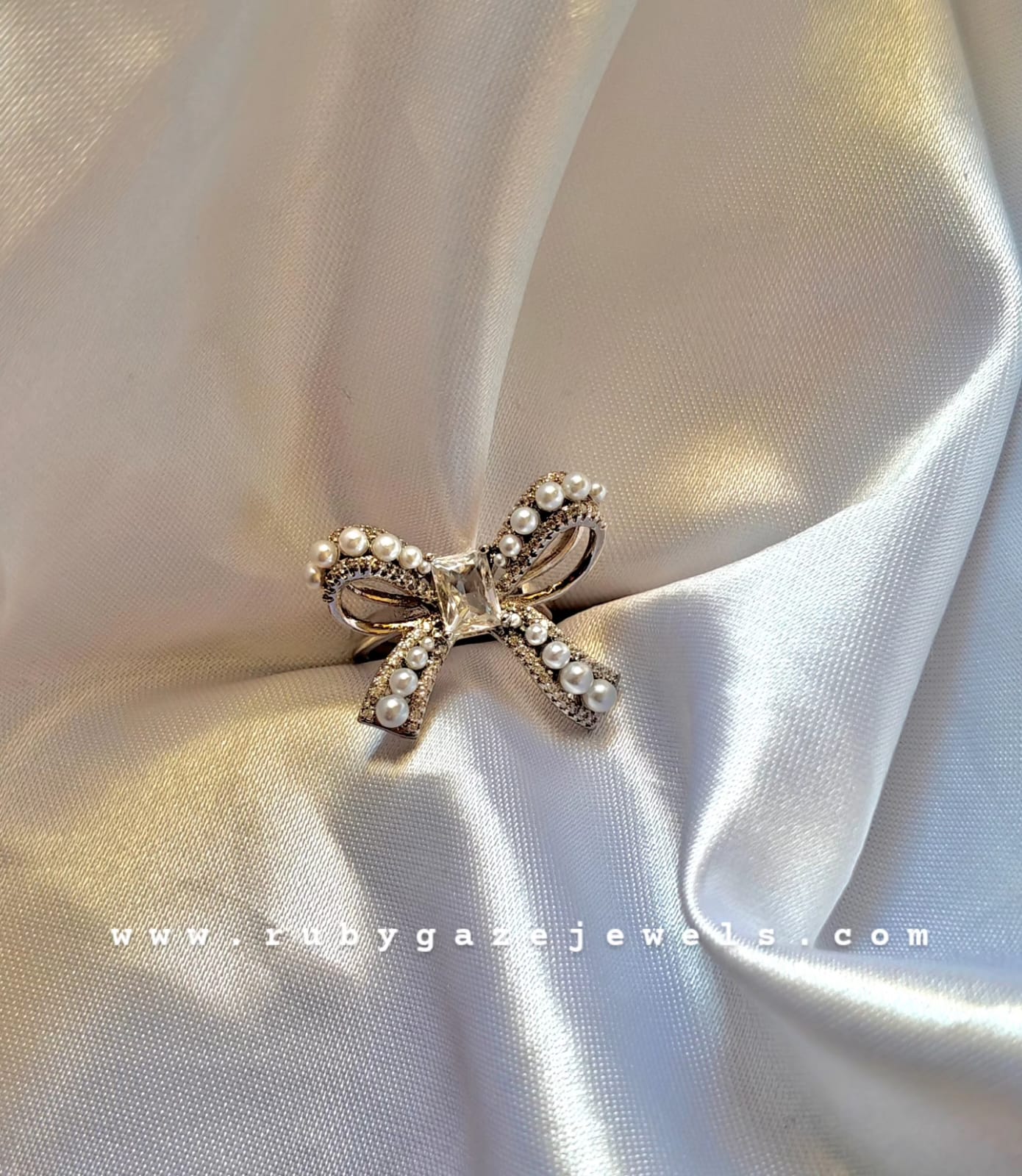 Elegant Crystal Bow Ring