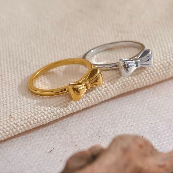 Bow Gold plated ring