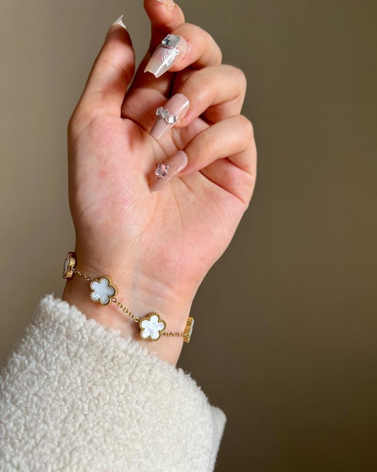 Tiana floral bracelet 18kGP 
