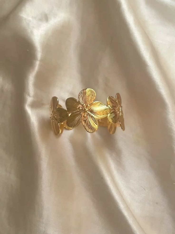 Floral Gold plated ring