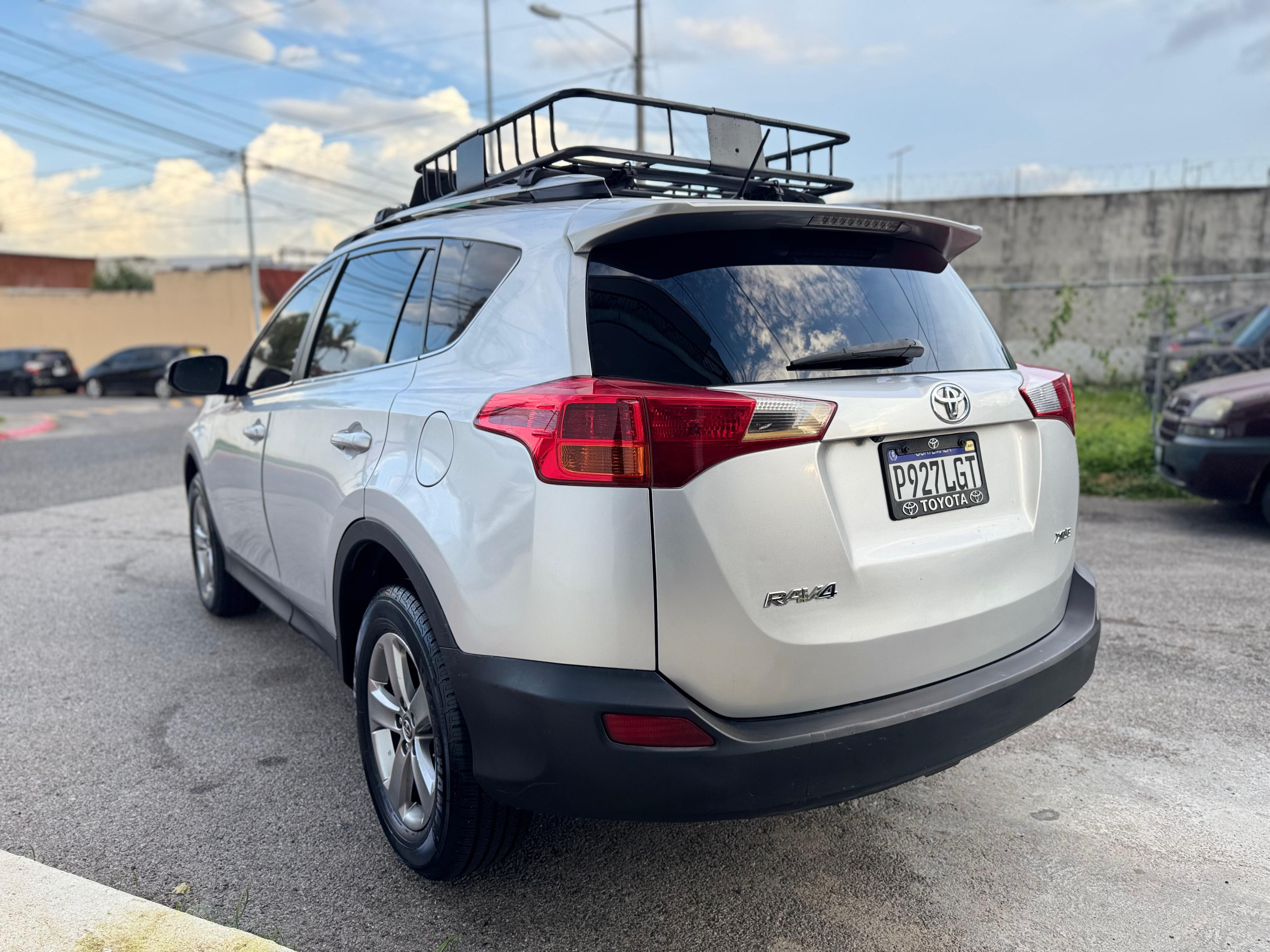 Toyota RAV4 XLE 2015