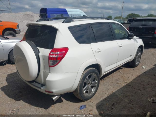 Toyota RAV4 2011