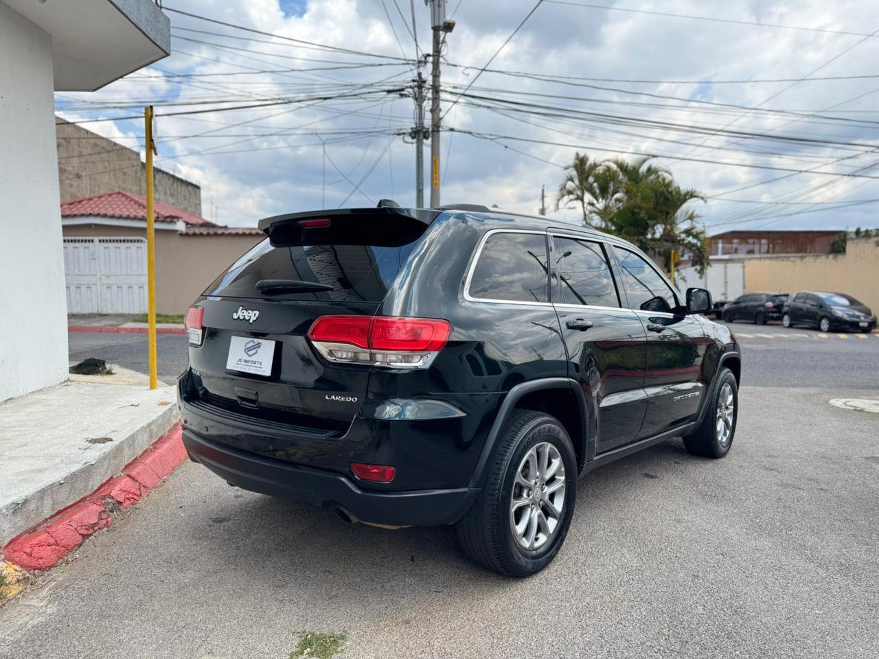 Jeep Grand Cherokee Laredo 2014