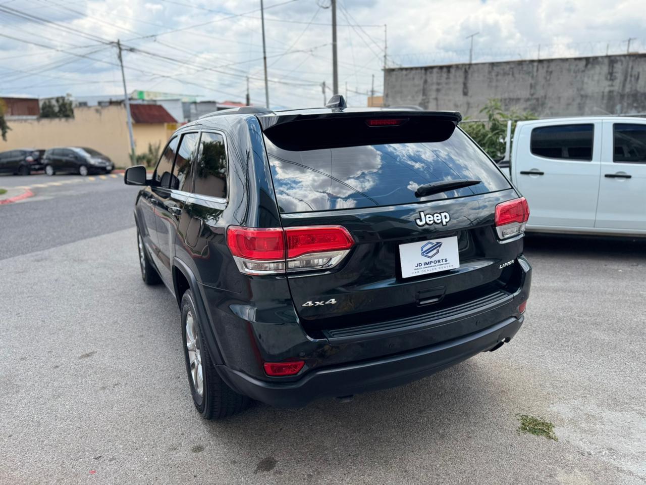 Jeep Grand Cherokee Laredo 2014