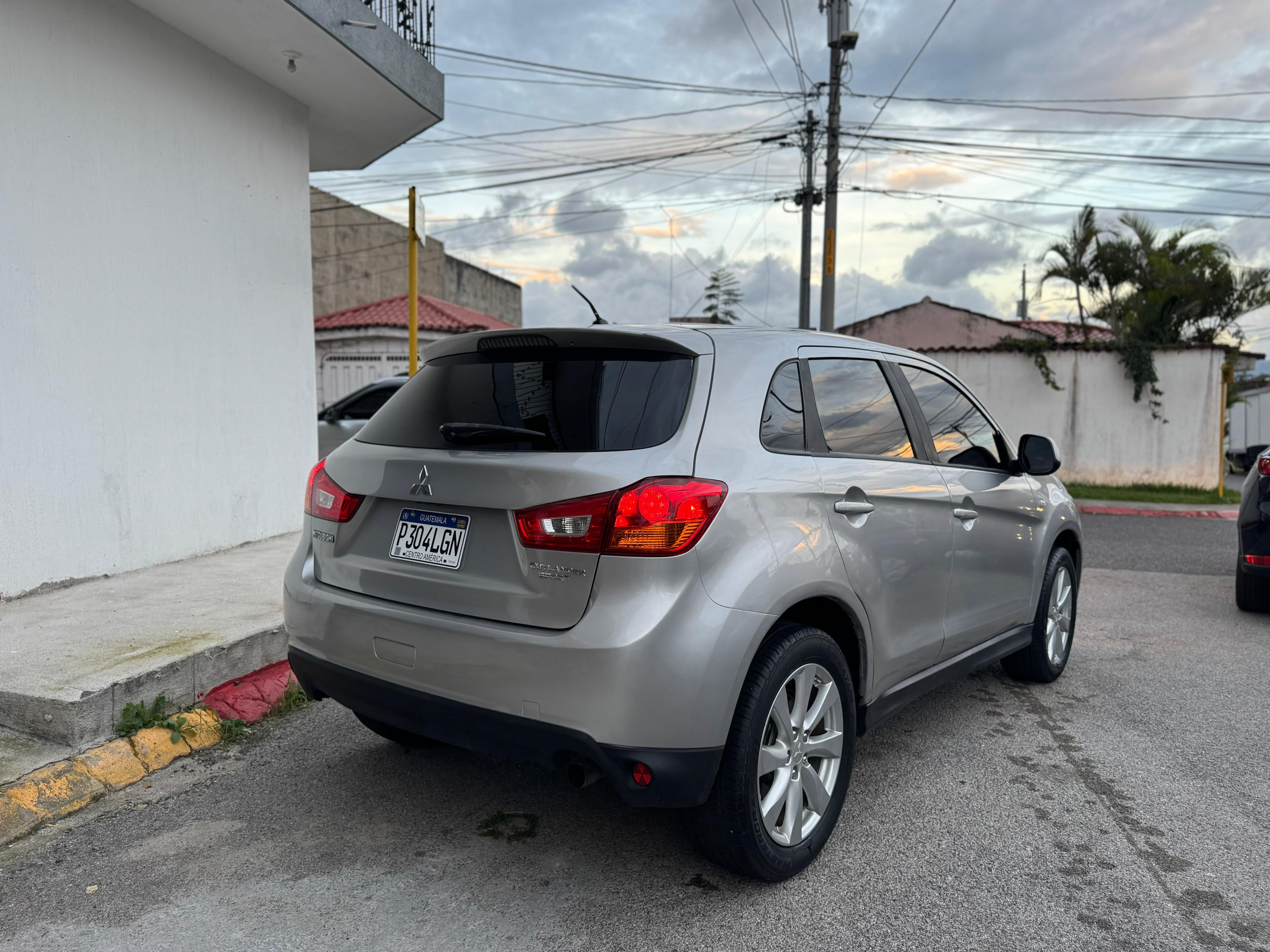 Mitsubishi Outlander Sport 2015