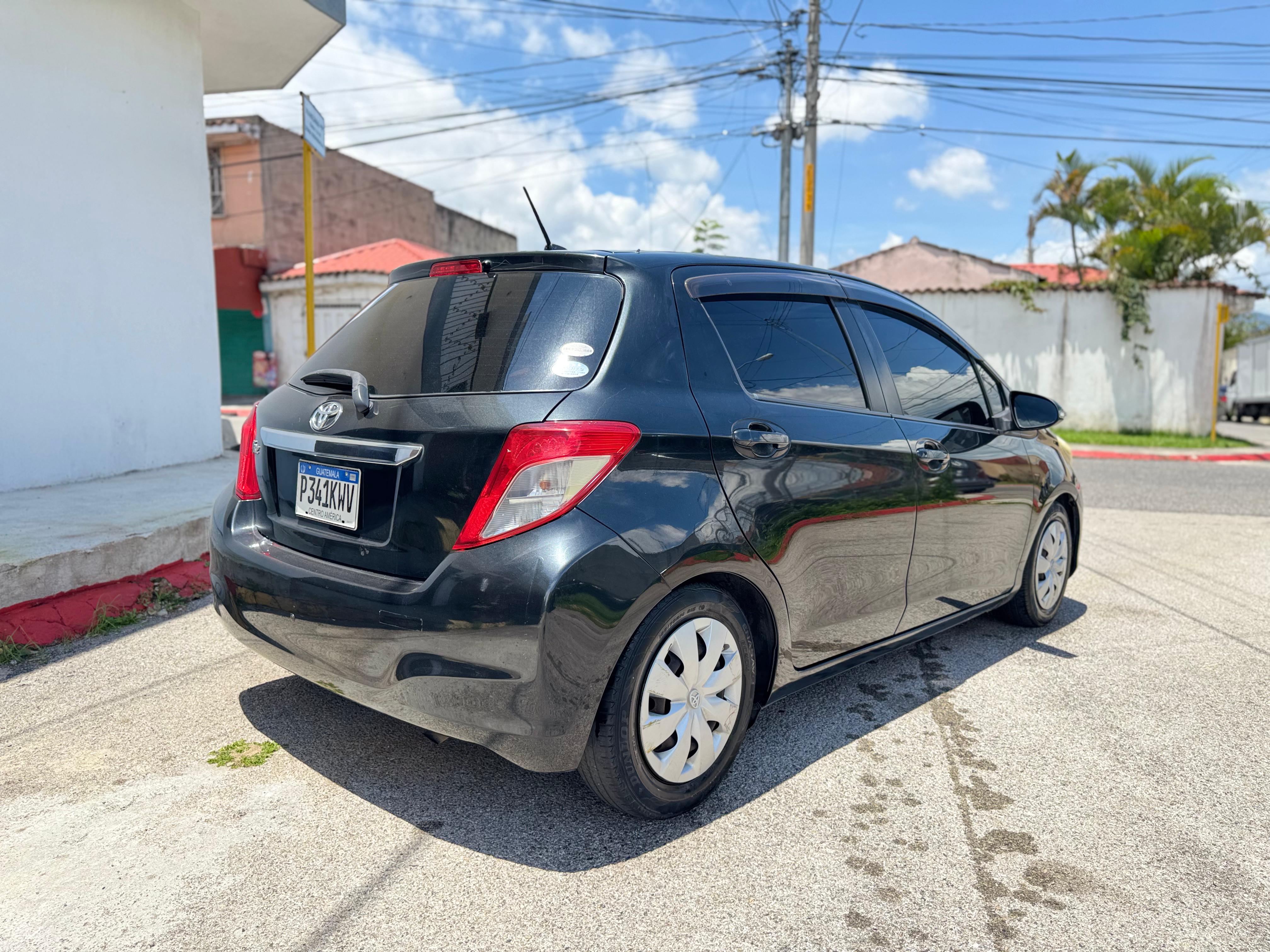 Toyota Vitz 2011