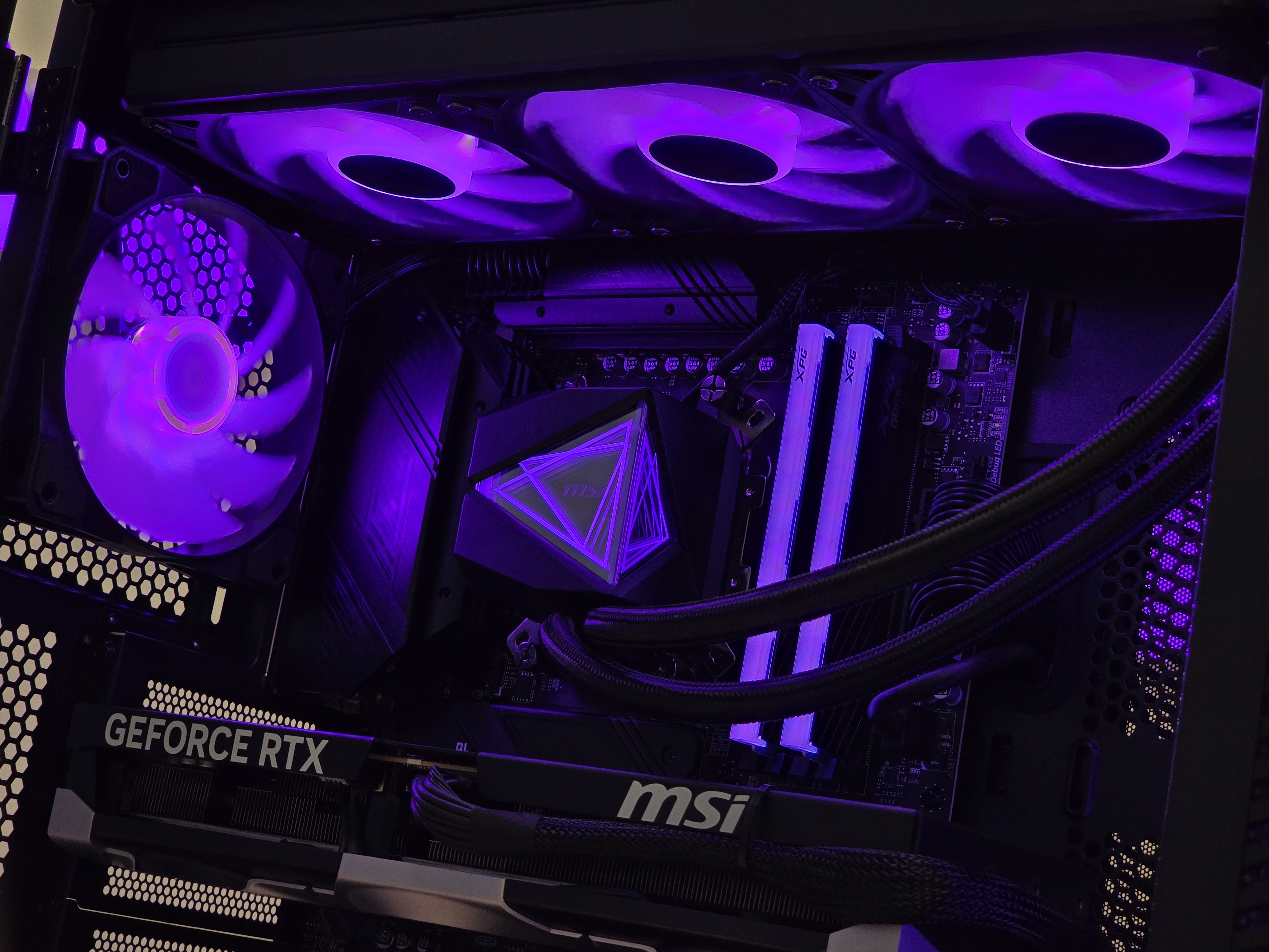 MSI MAG RTX 5070 Ti + Ryzen 7 9800x3d