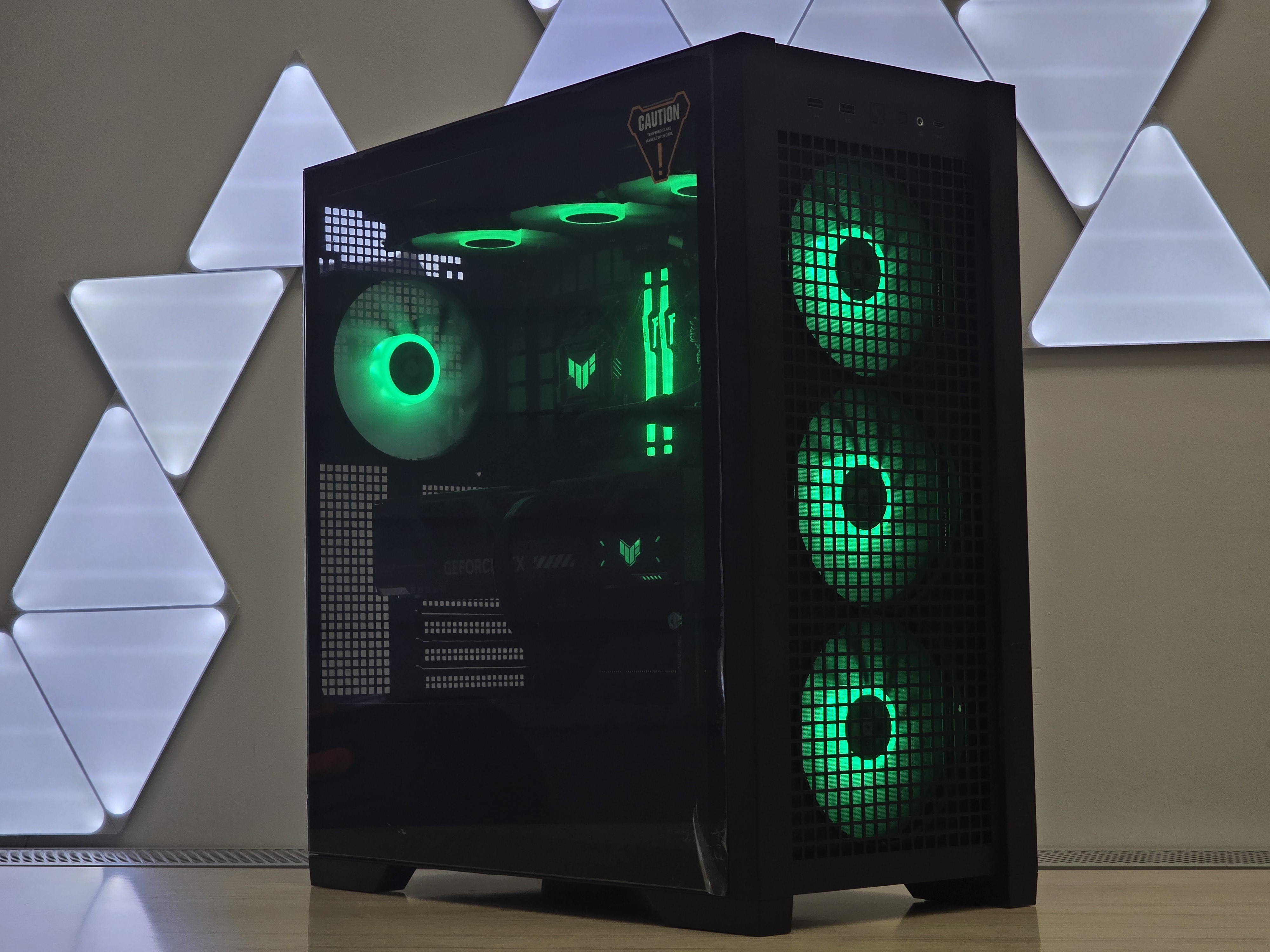 TUF Gaming! Ryzen 7 9800X3D + RTX 5080 