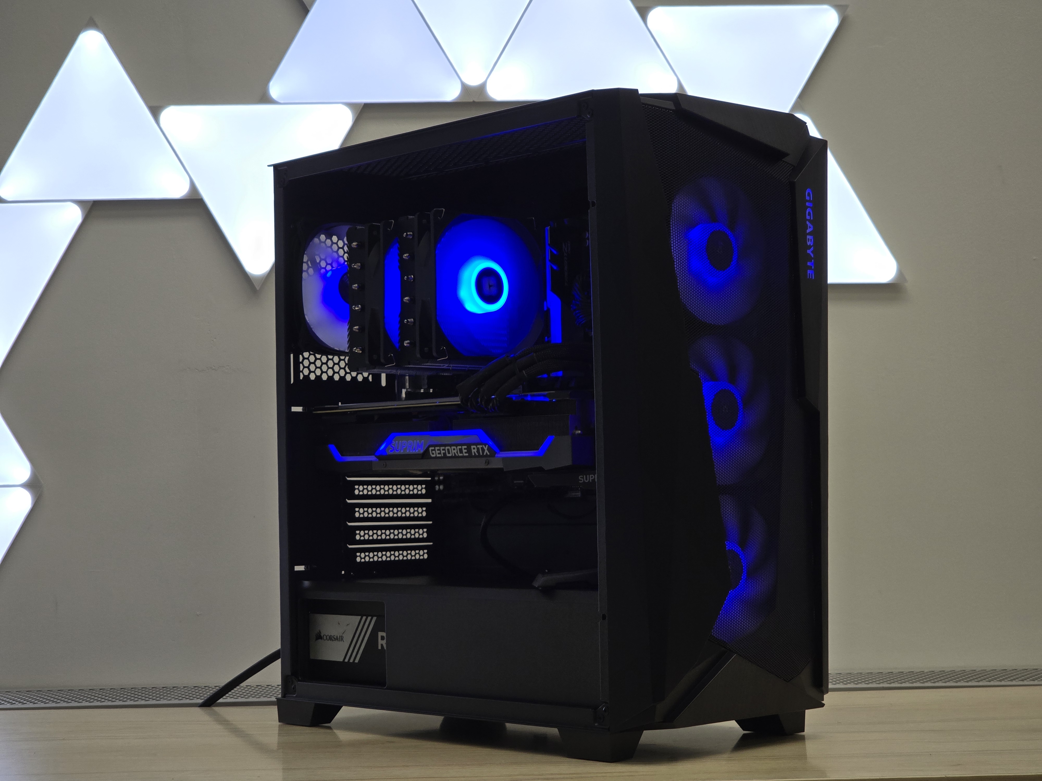 Ryzen 7 5800X + RTX 3070 TI Suprim