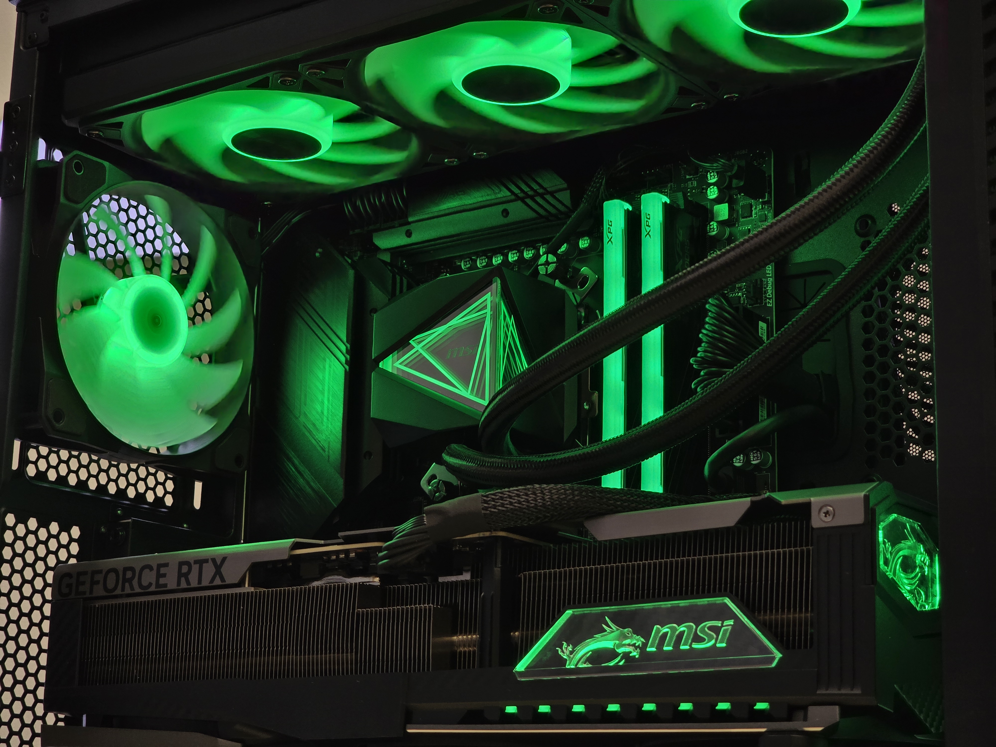 RTX 5090 su Ryzen 7 9800X3D