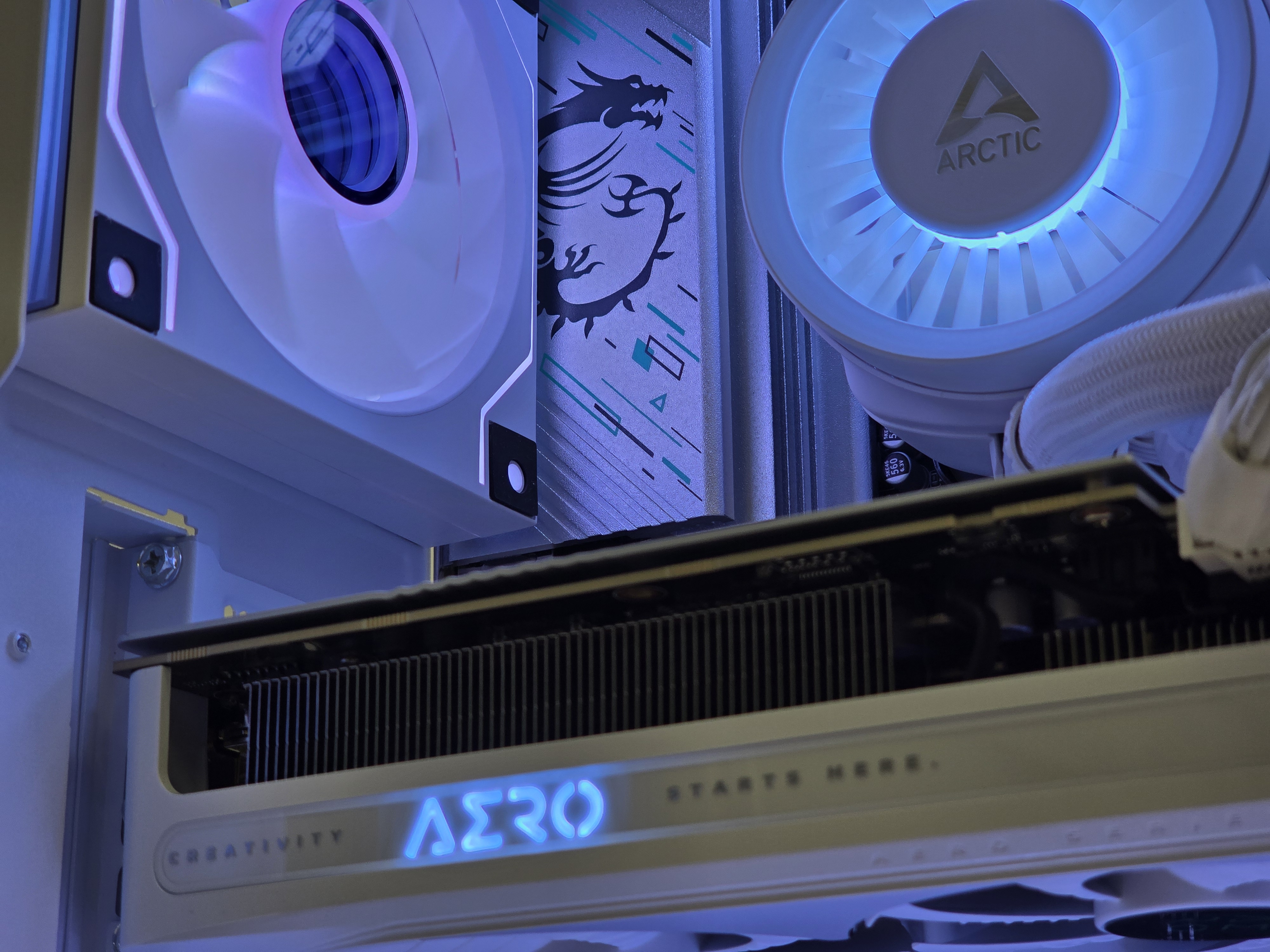 RTX 5080 su Ryzen 7 9800X3D