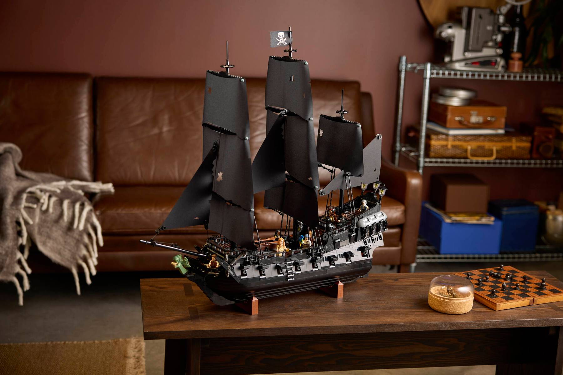 LEGO Icons Kapitono Džeko Sperou piratų laivas 10365
