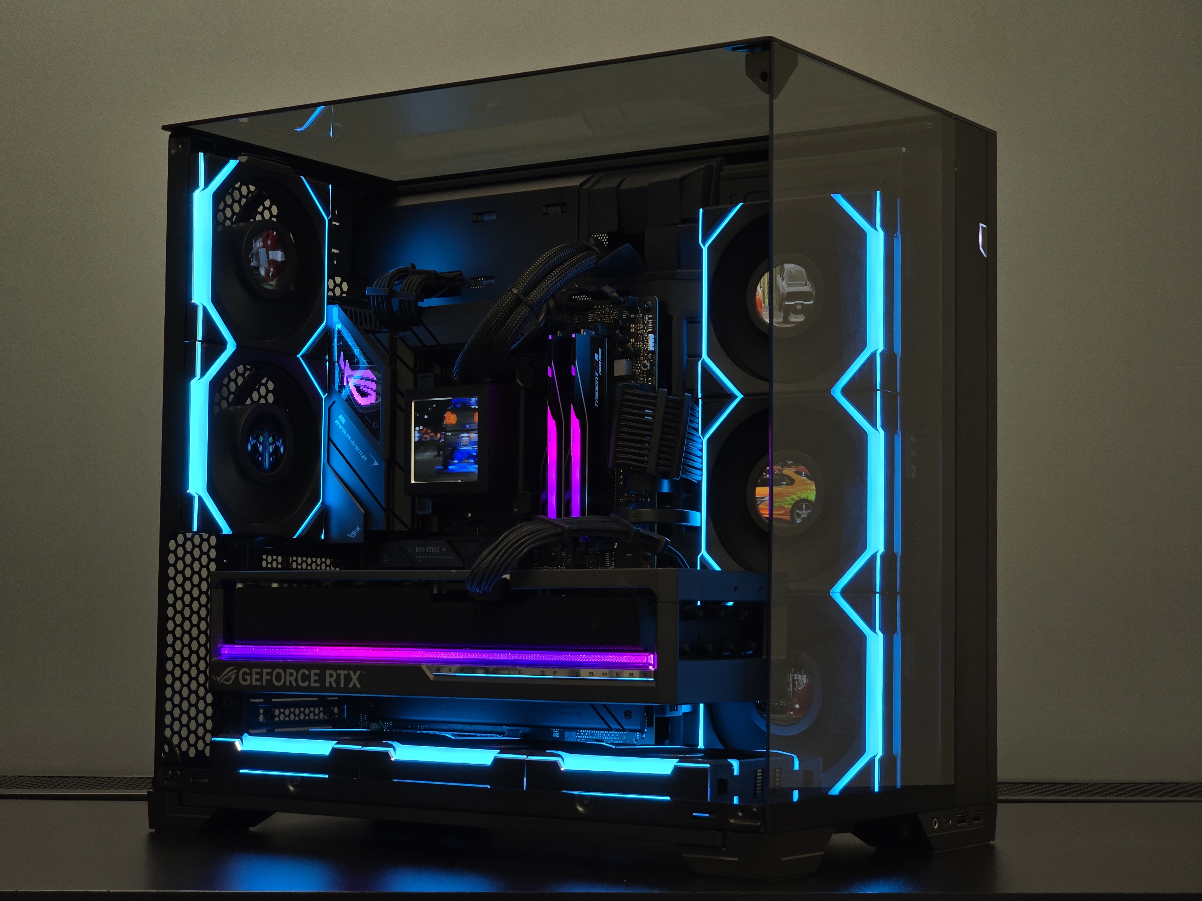 ROG ASTRAL RTX 5080 su Ryzen 7 9800X3D