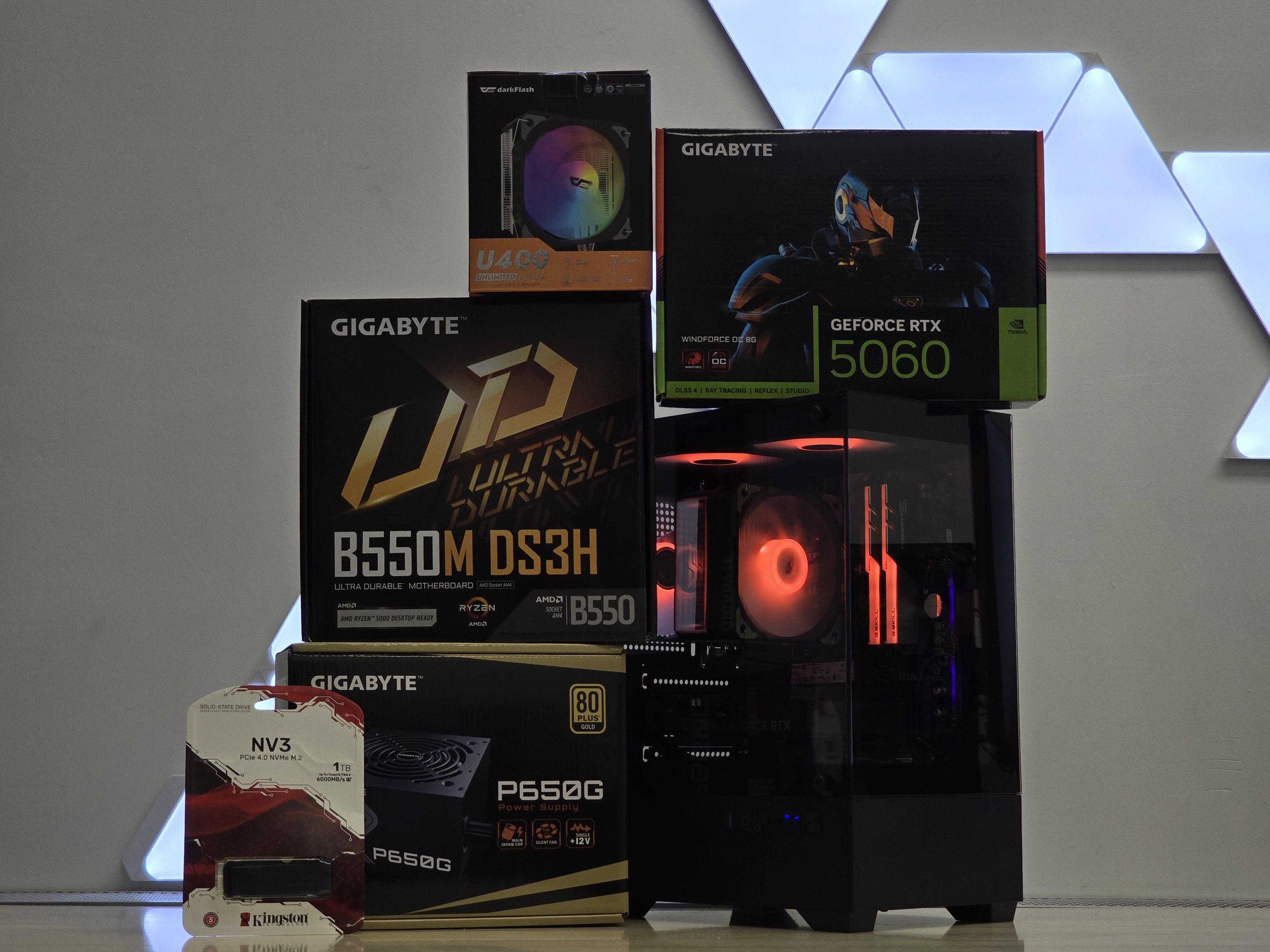 Ryzen 5 5600X su RTX 5060 Kompiuteris