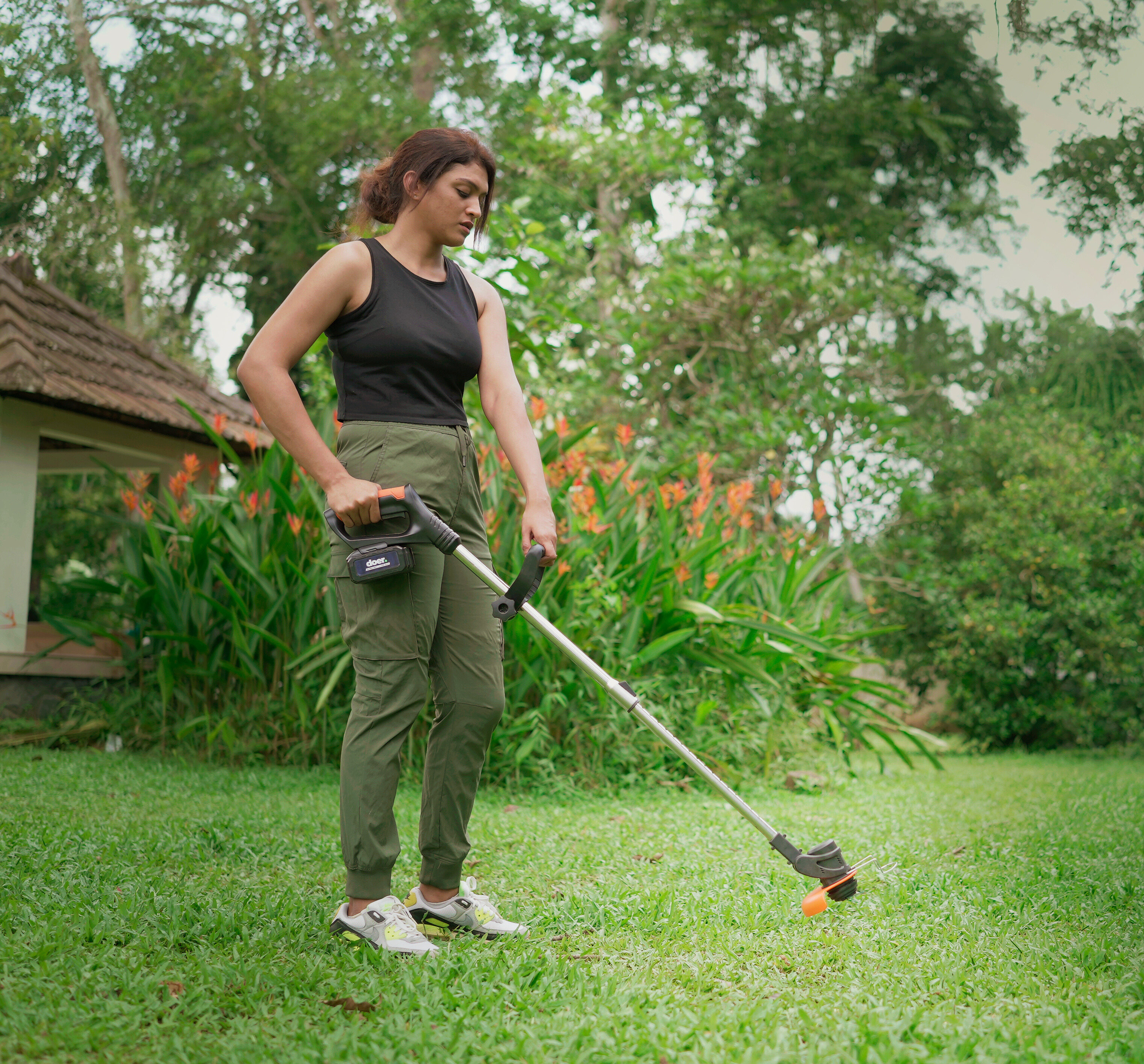 UltraLight Electric Grass Cutter