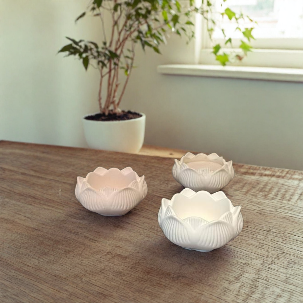 Small zice plaster figures