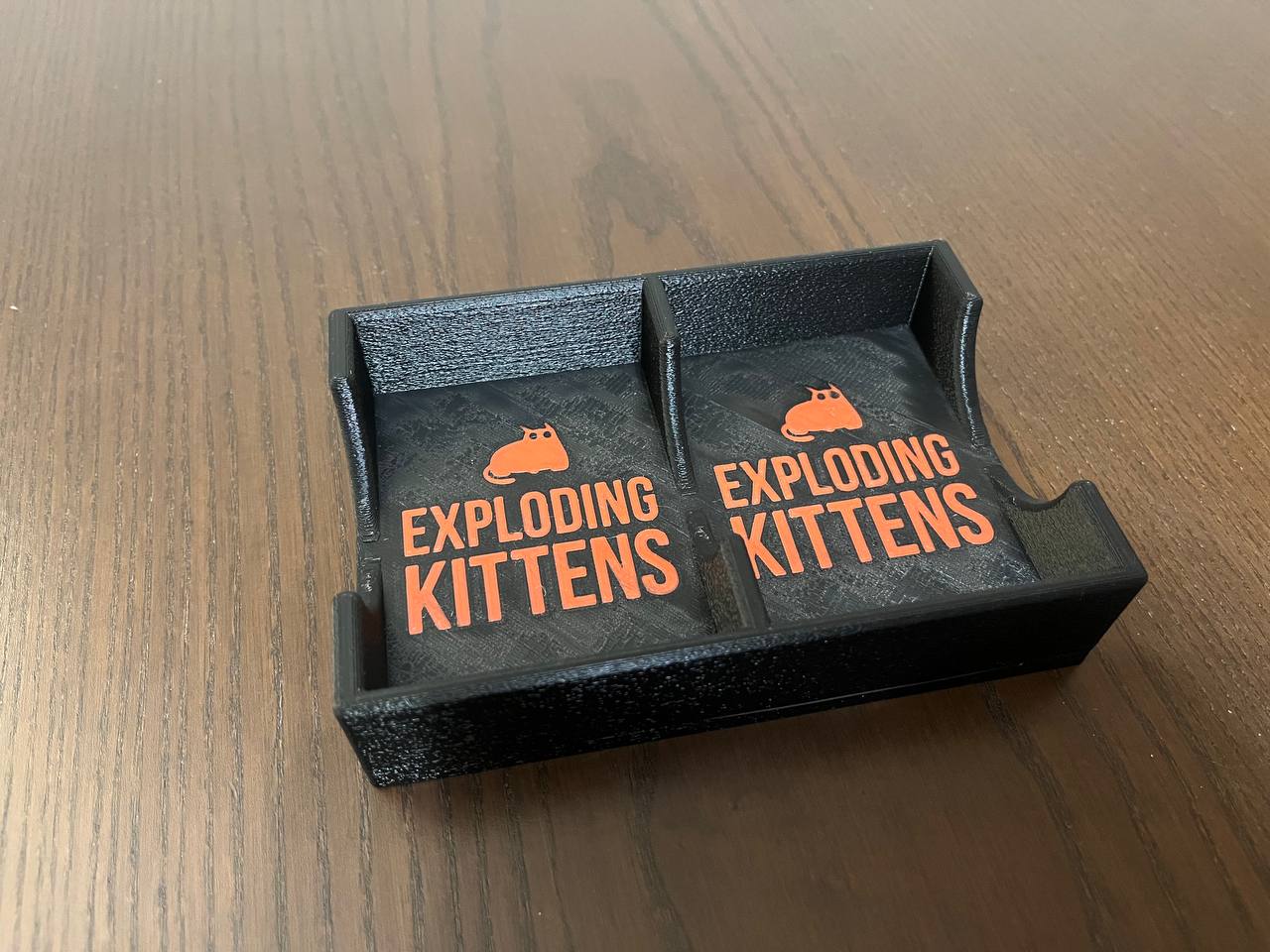 Organizador de Cartas de  Exploding Kittens: Compatible con Cartas Enfundadas y Manual