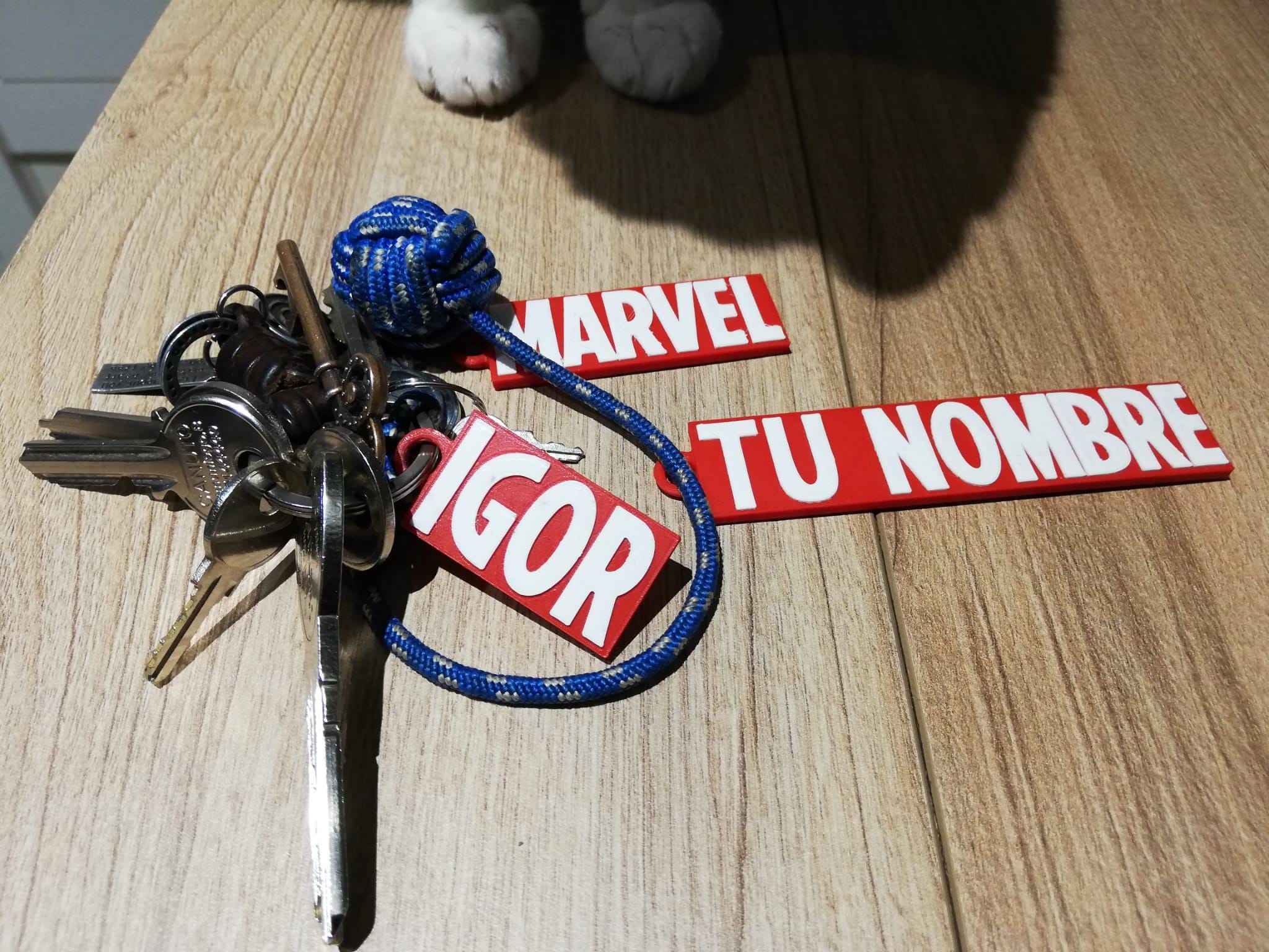Llavero con Nombre personalizado de Marvel