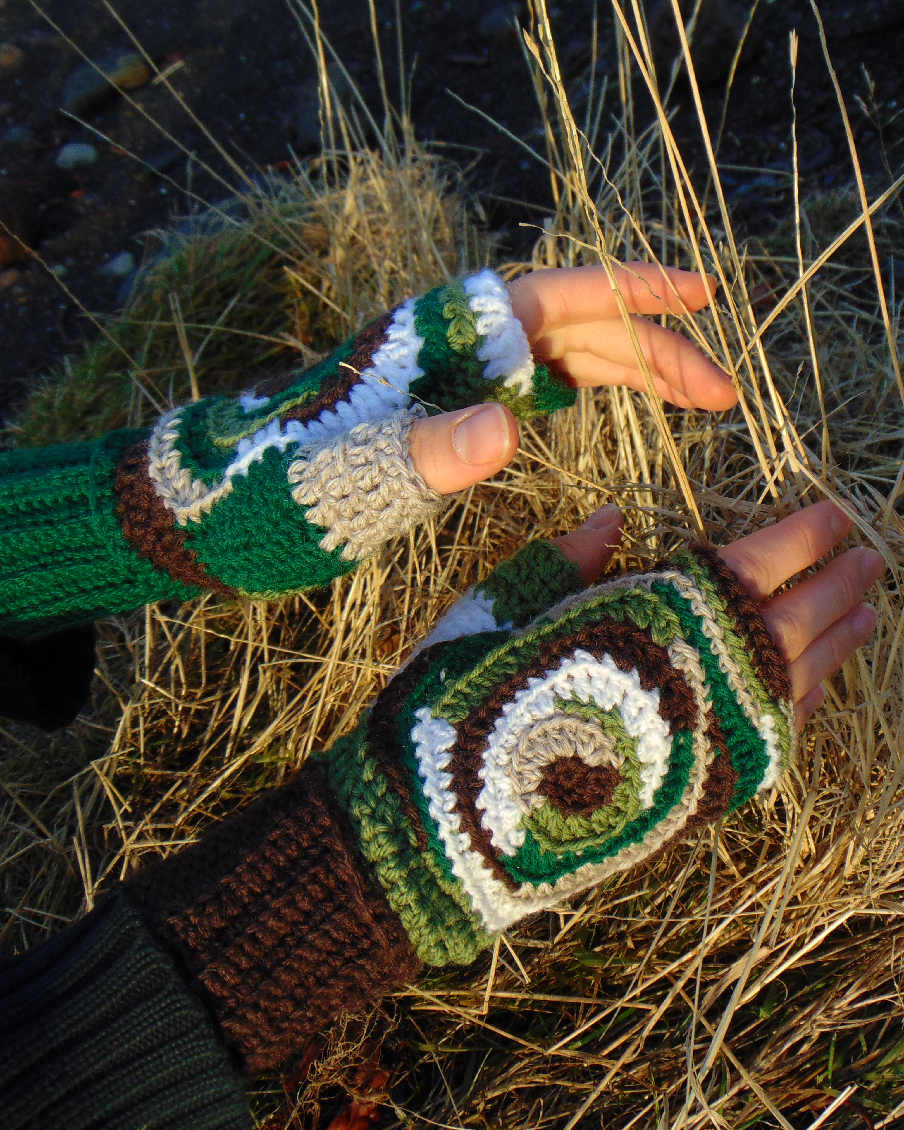 Spiral Fingerless Mittens
