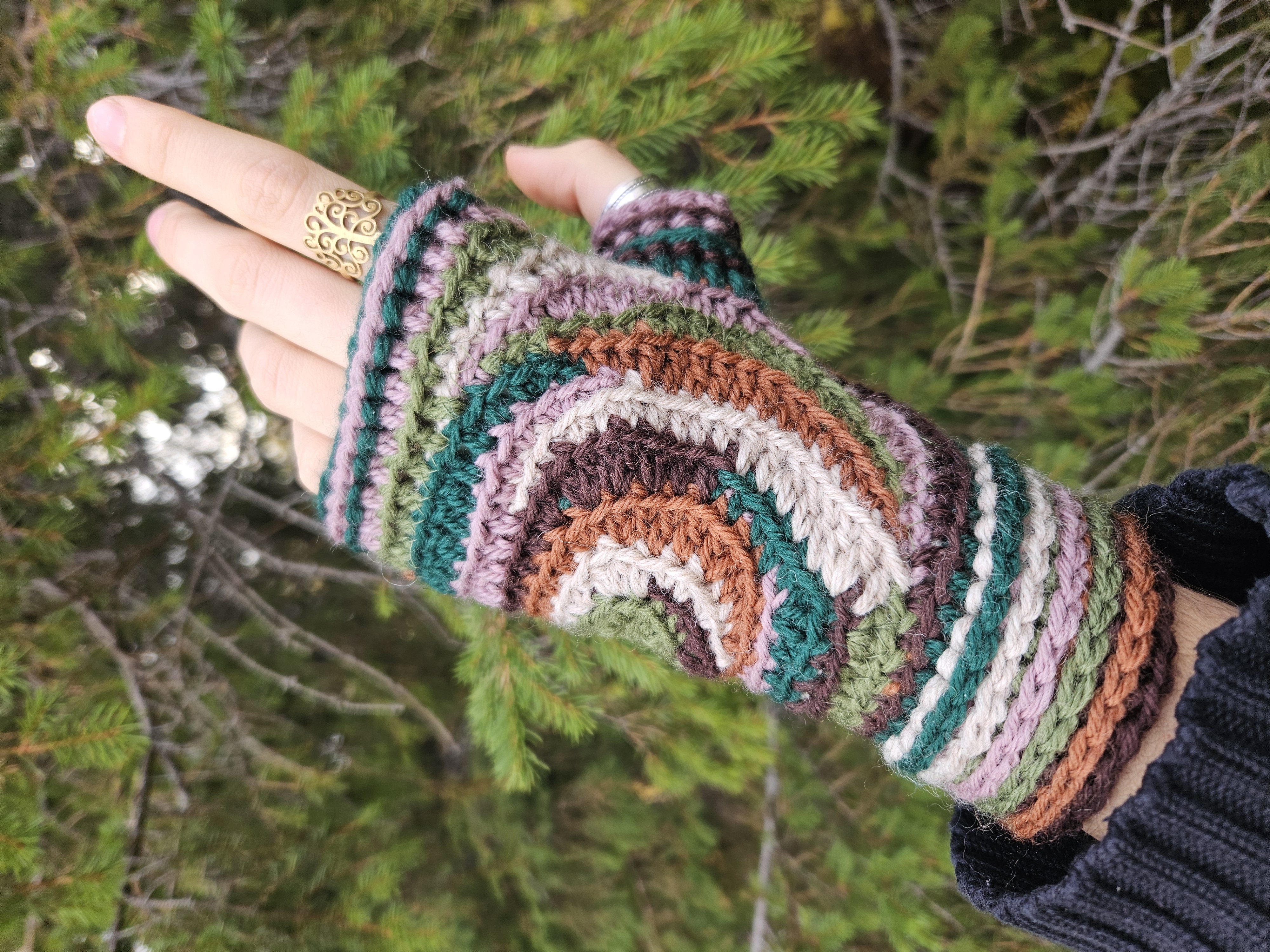 Spiral Fingerless Mittens