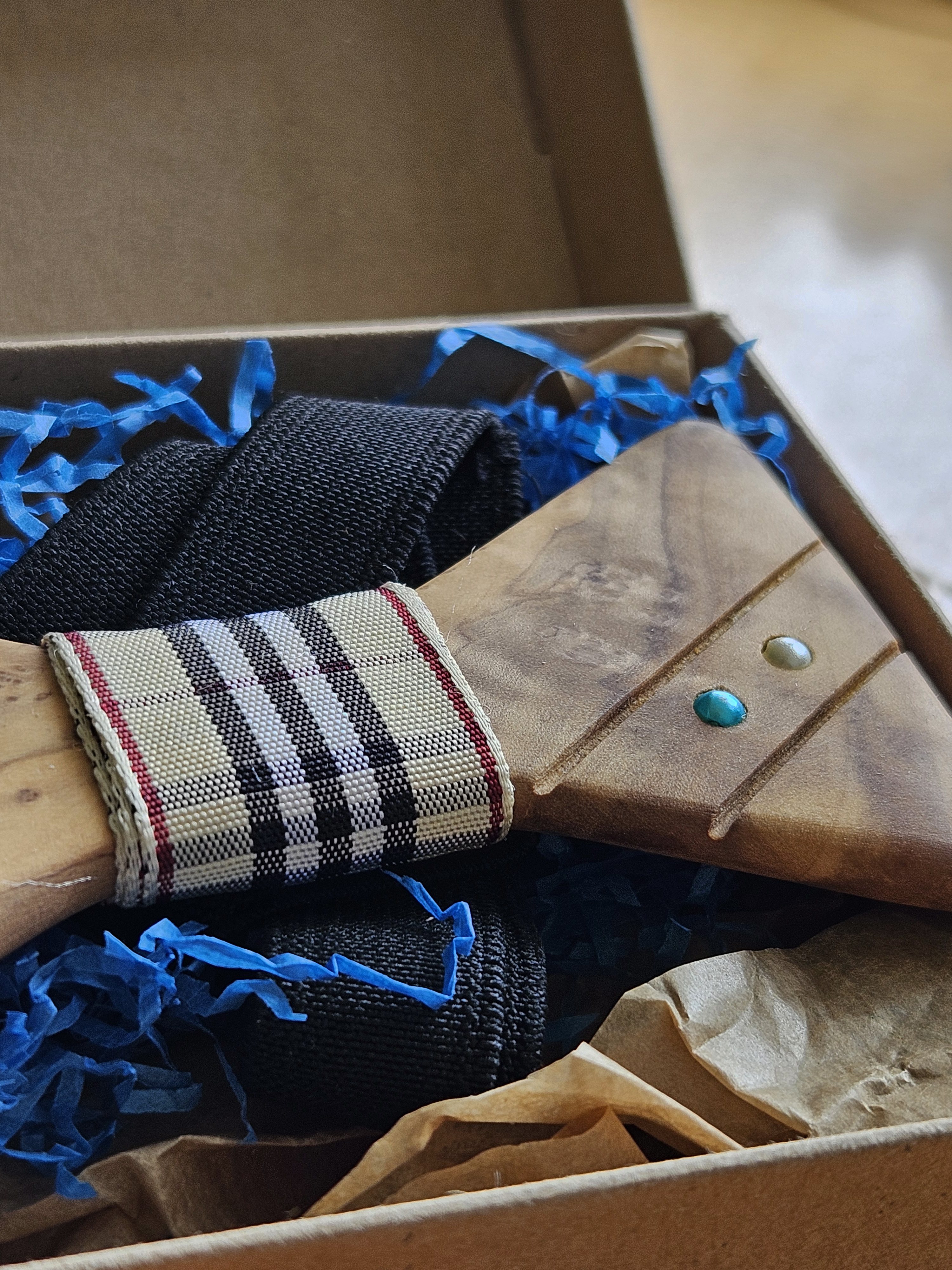 Handcrafted Wooden Bow-tie