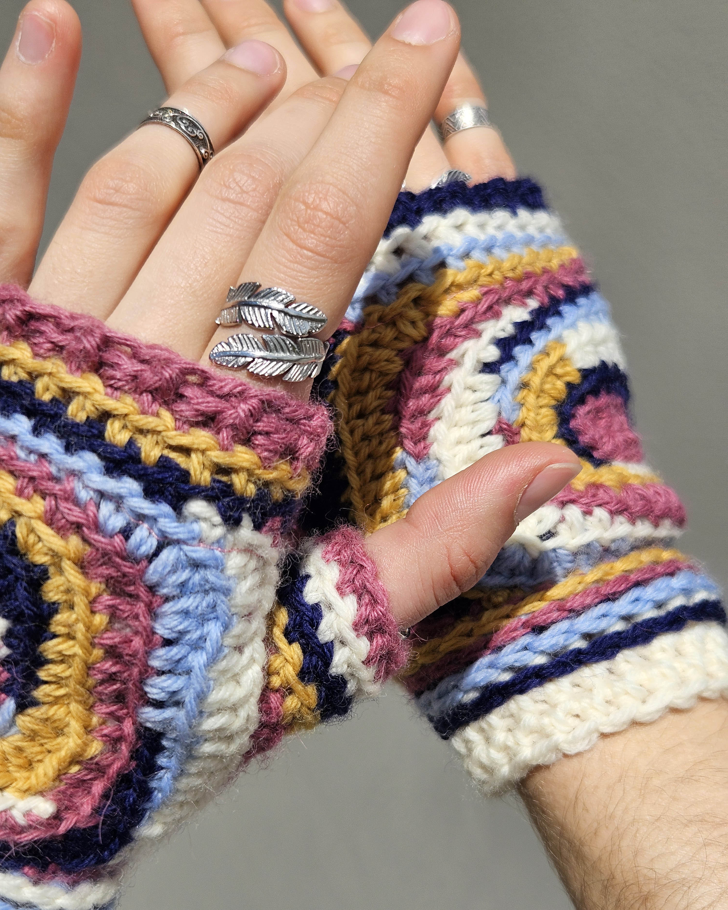 Spiral Fingerless Mittens