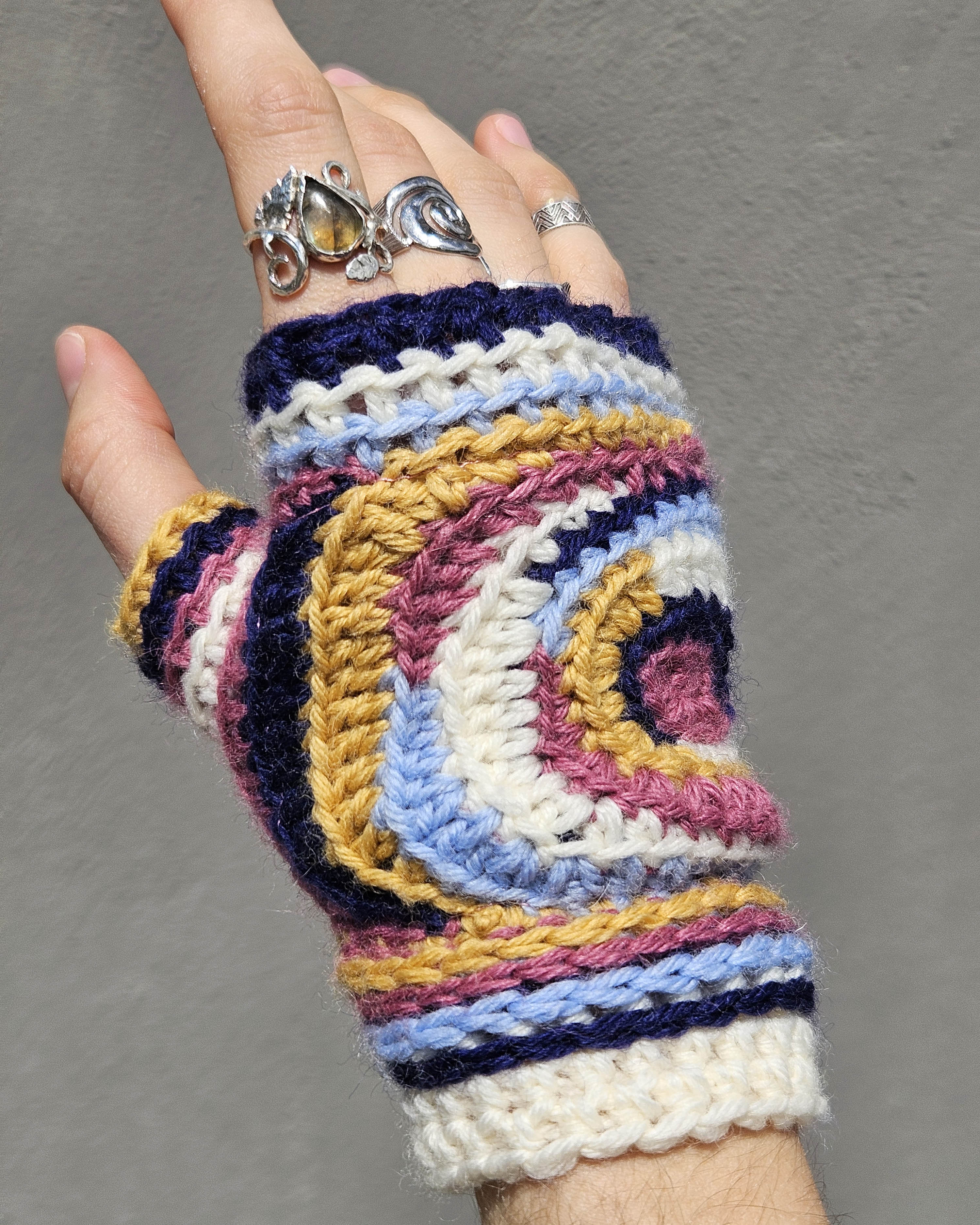 Spiral Fingerless Mittens