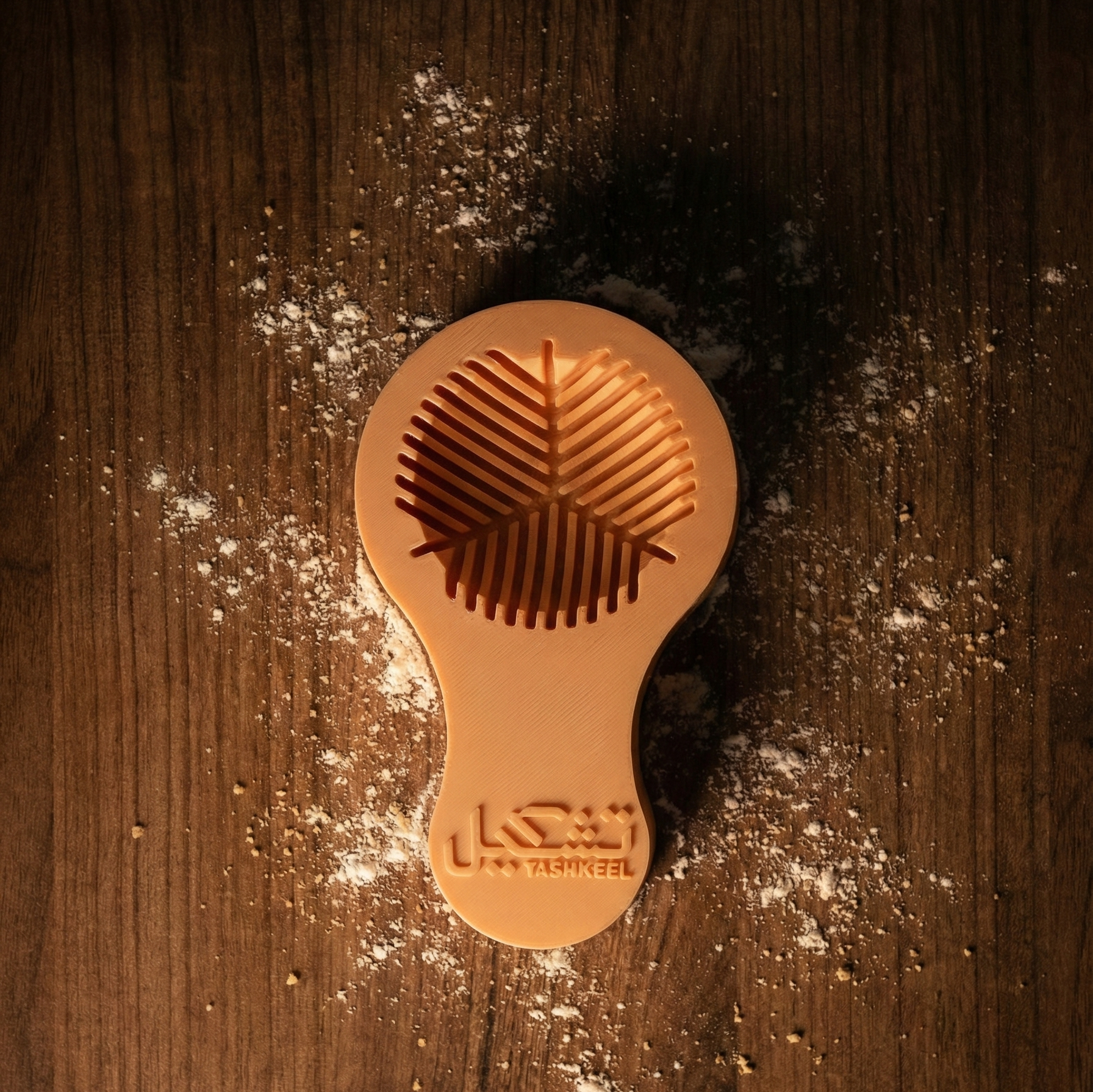 قالب معمول بنقشة دائرية