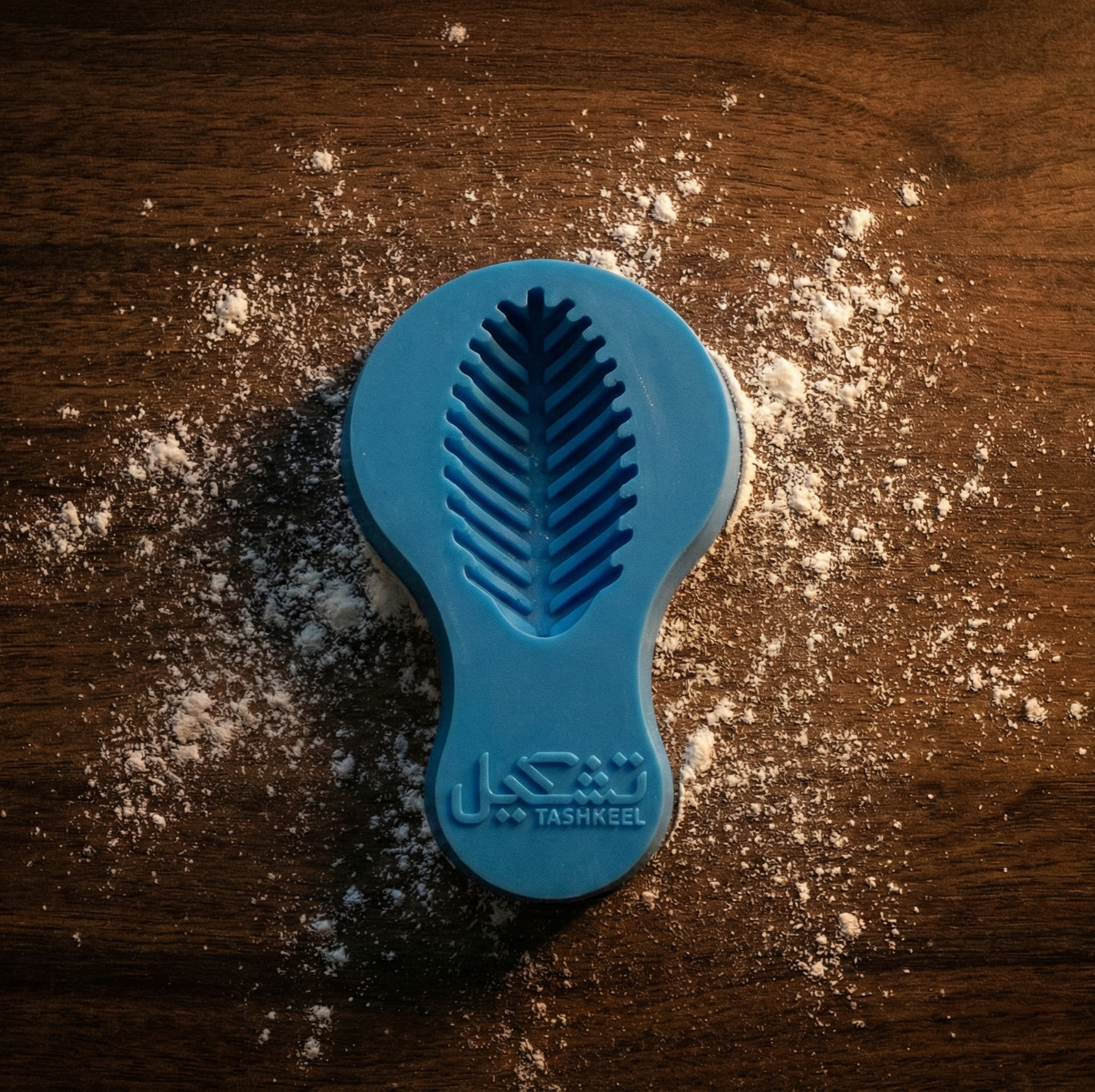 قالب معمول بشكل إصبع طويل