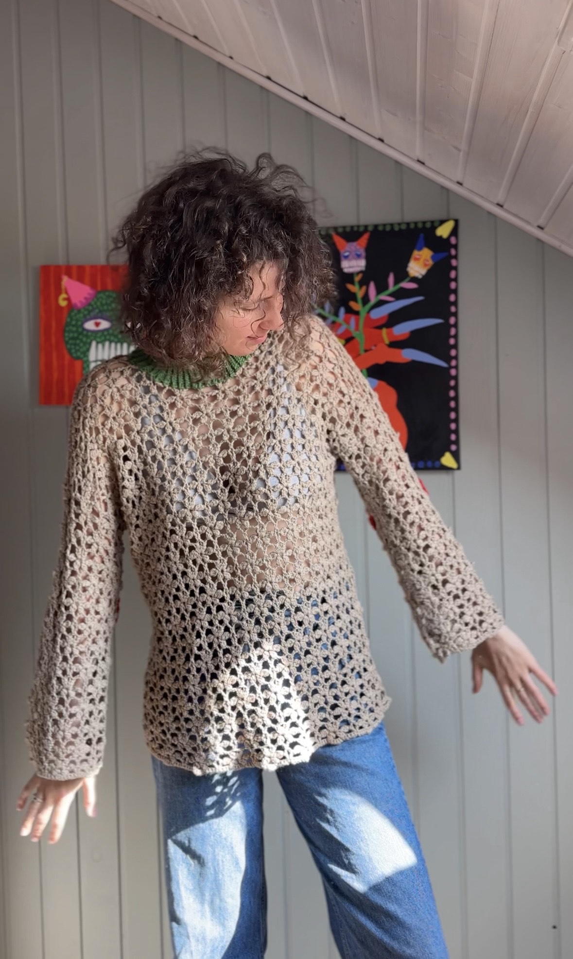 Gėlių rašto megztinis