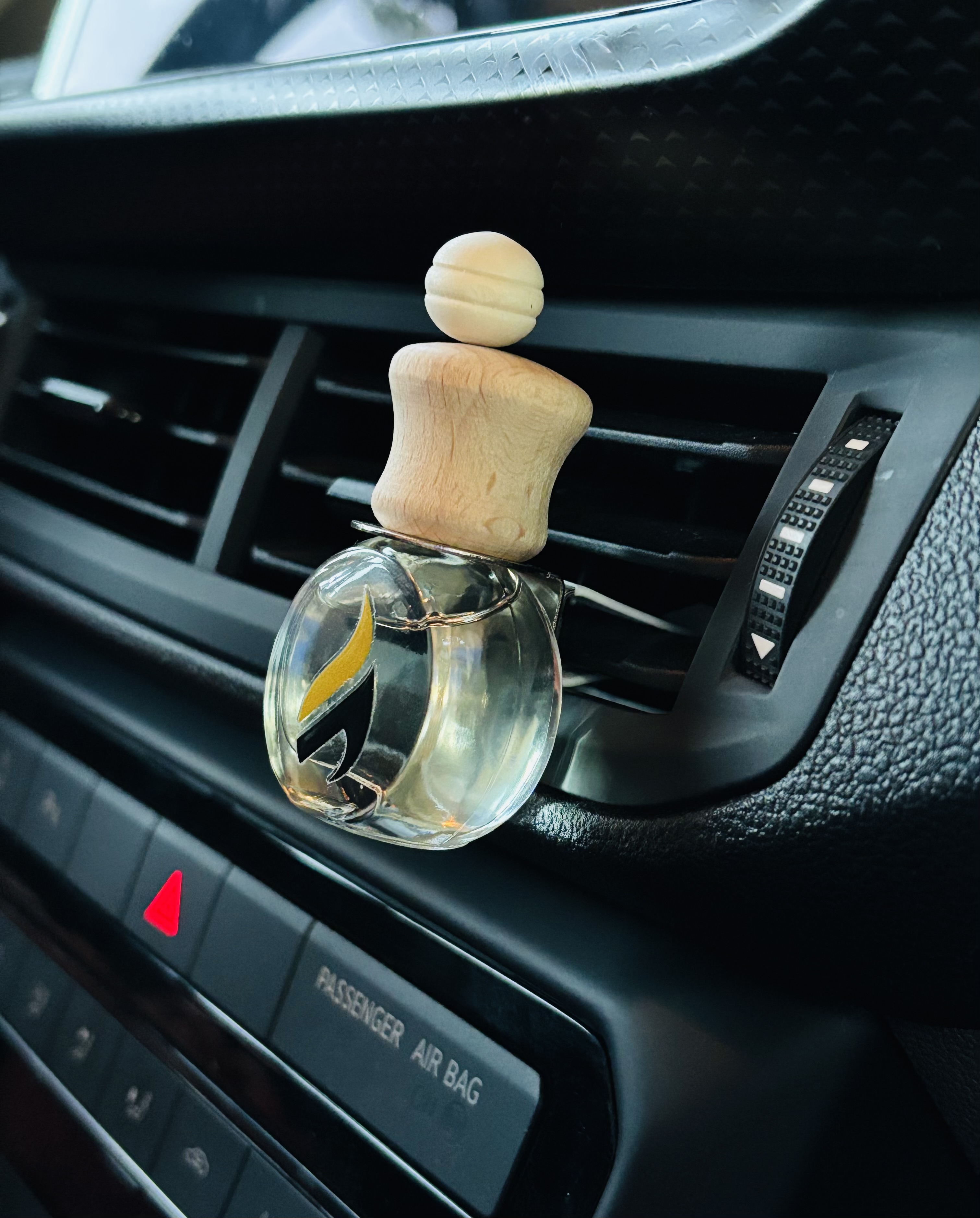 Diffuseurs artisanaux de parfum voiture a suspendre ou clipser 10ml