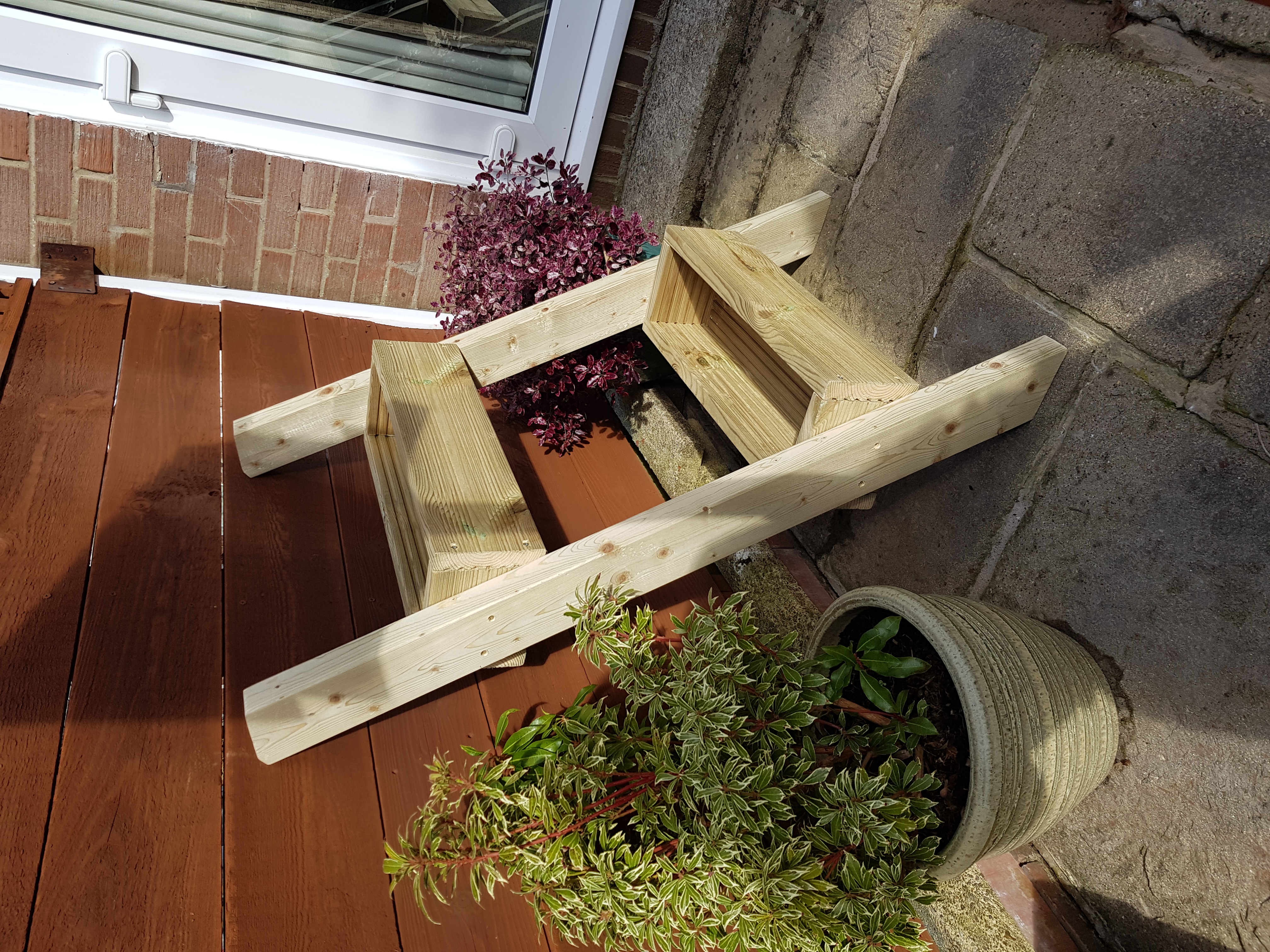 Hauxley Lean To Double Planter